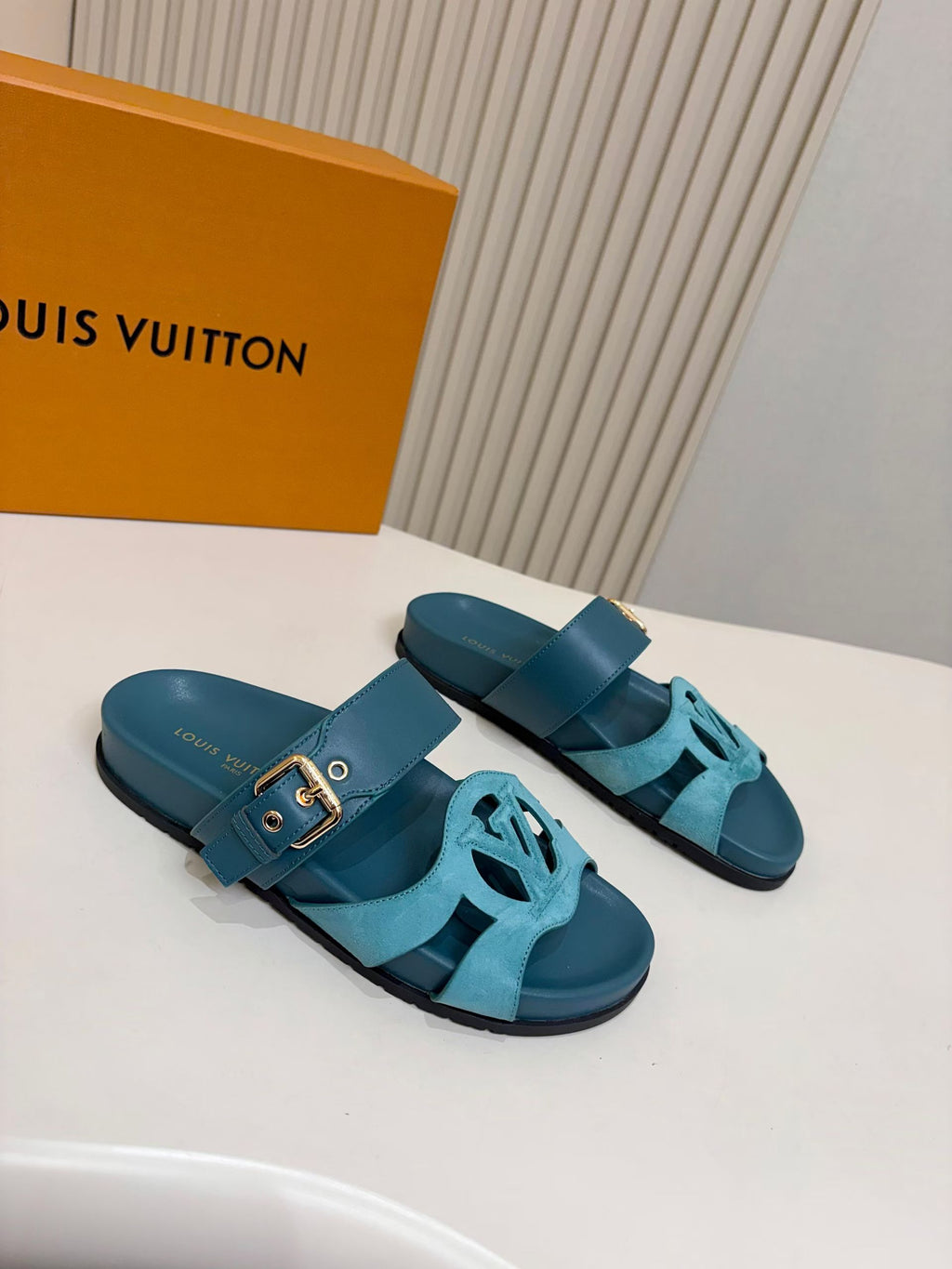 Z2R76E29 Popular high-quality leather shoes