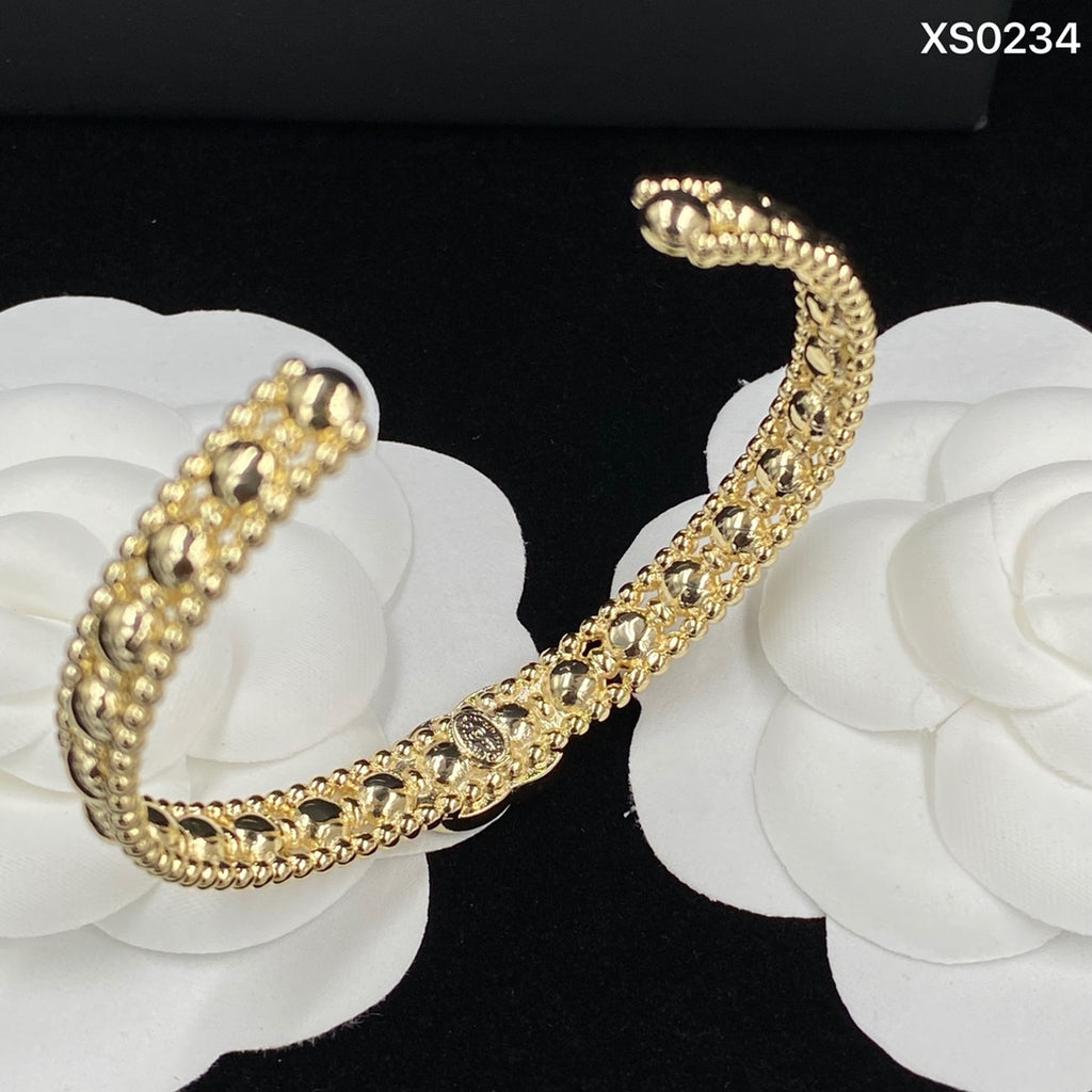 X1N83C198K  Popular bracelet