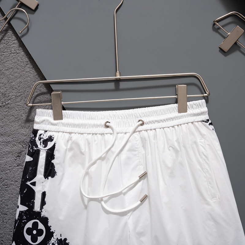 U1N36E3 Popular shorts