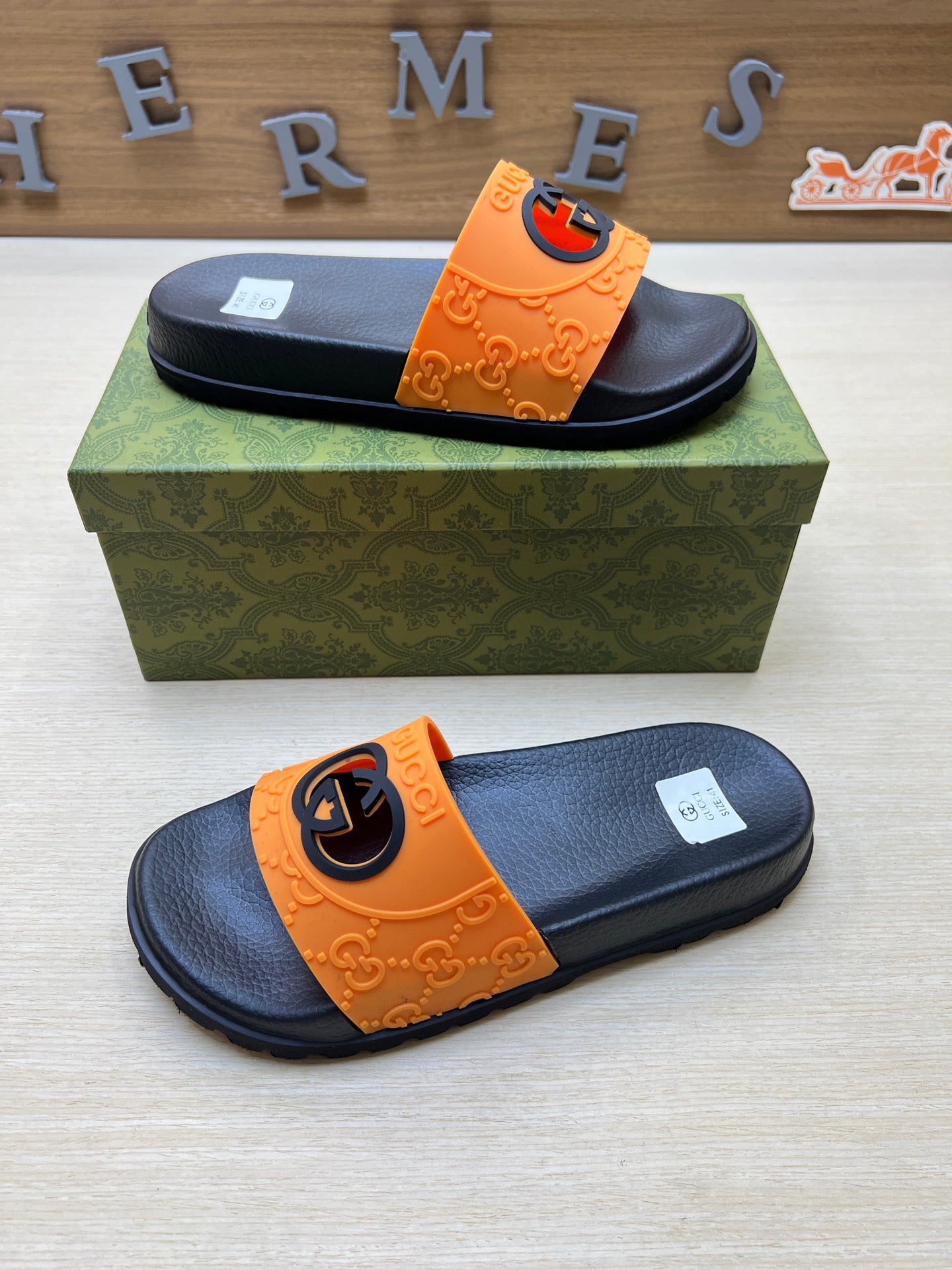Z5R66B22 Popular  Slippers
