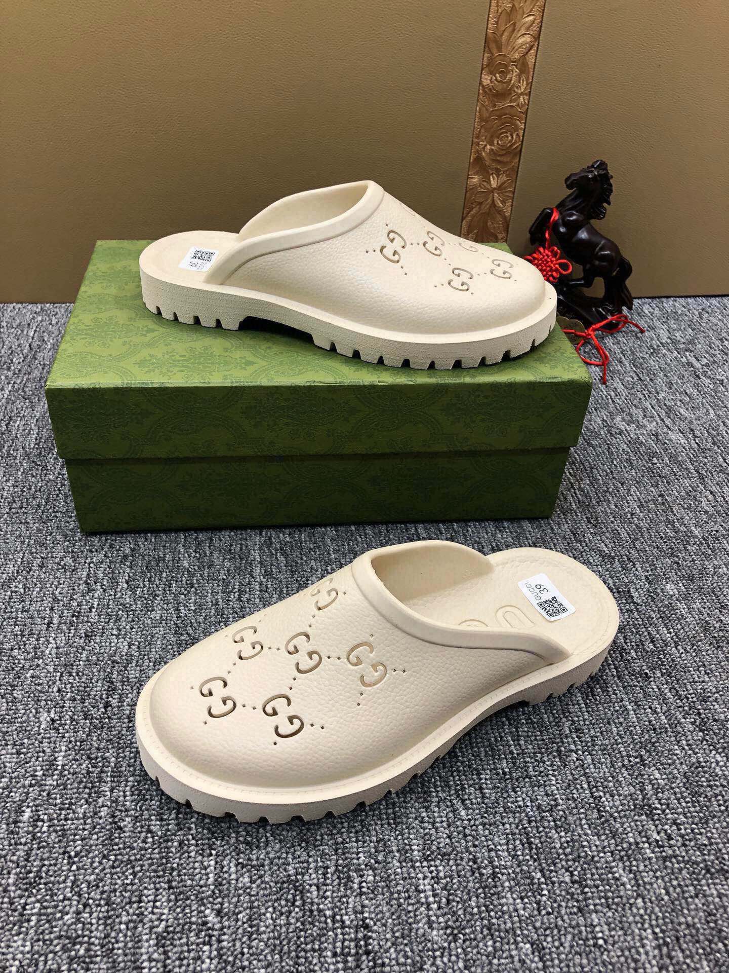 Z5ZB26 Popular slippers