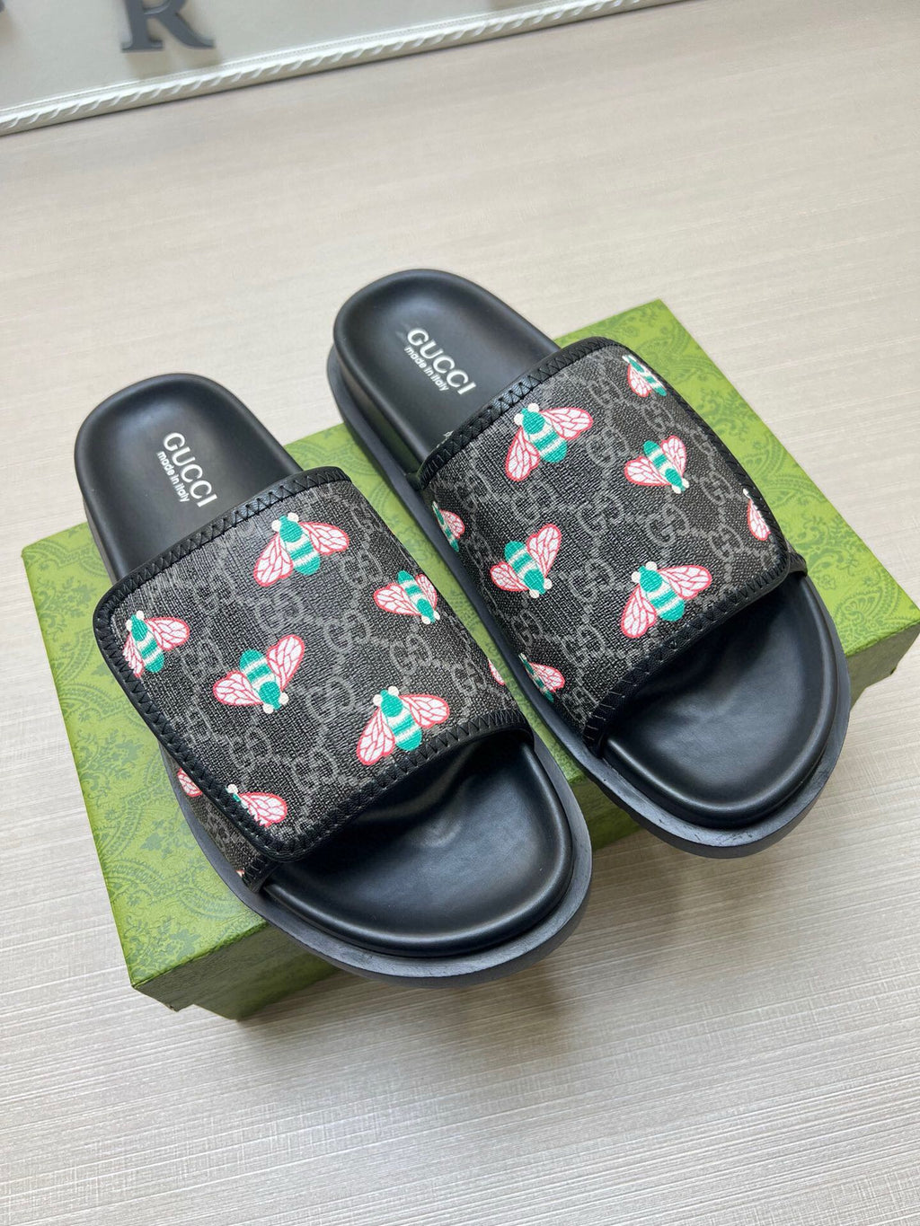 Z5WB240 Popular Slippers