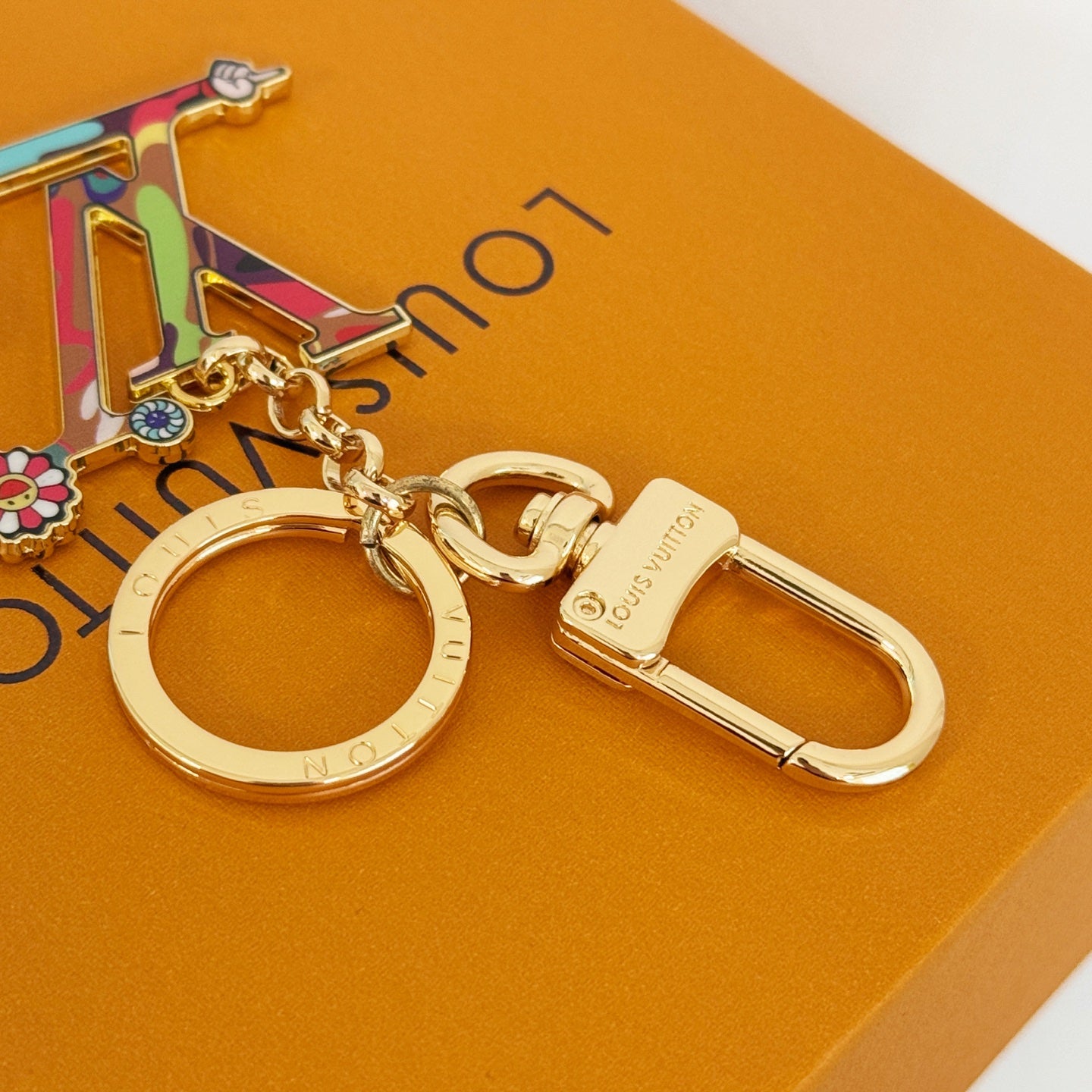 A1Z105E43 Popular bag 's charms accessories