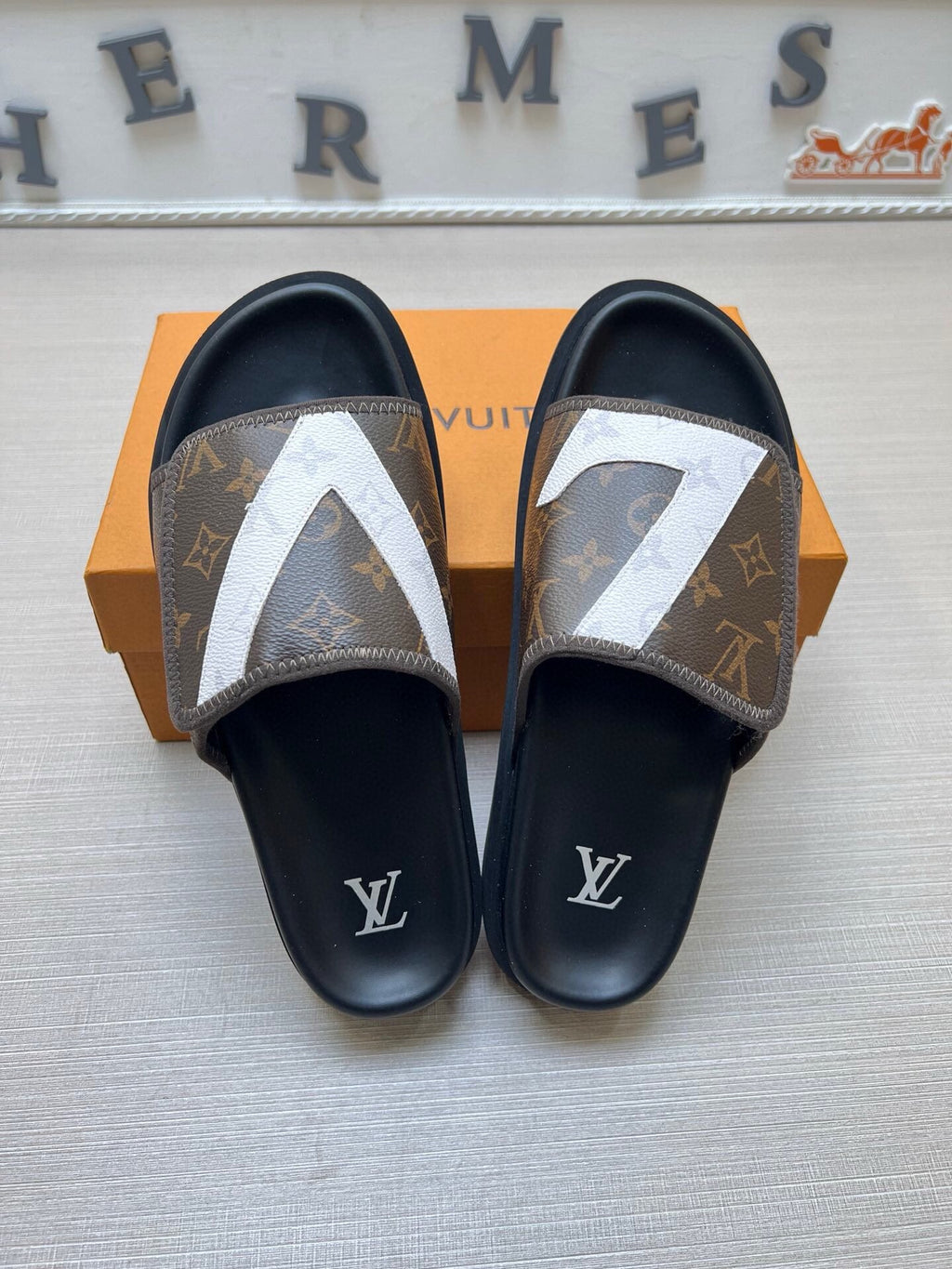 Z5WE251 Popular Slippers