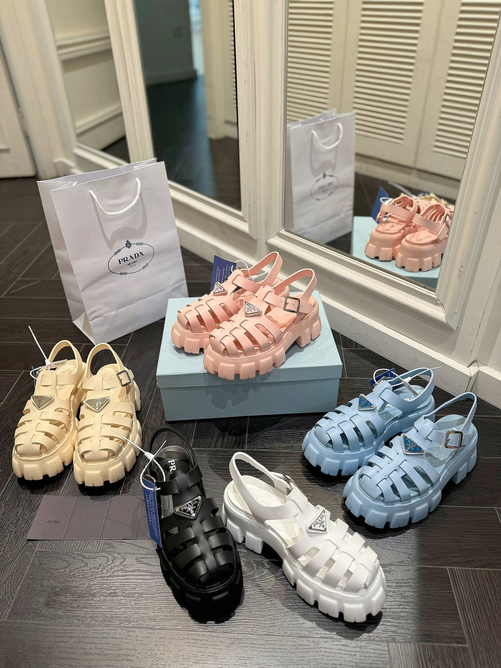 Z2R85P51  Popular high-quality shoes
