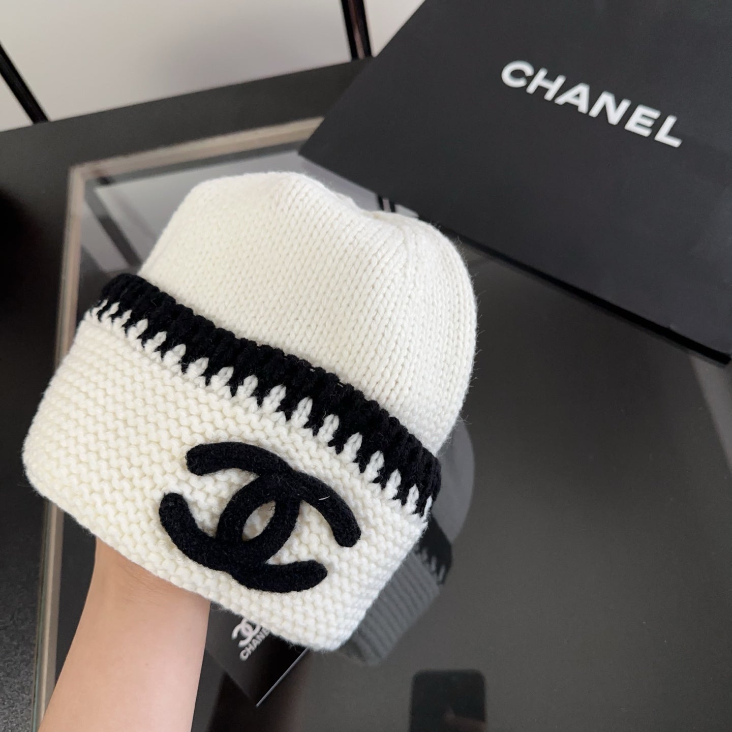 M1R86C26 Popular hats