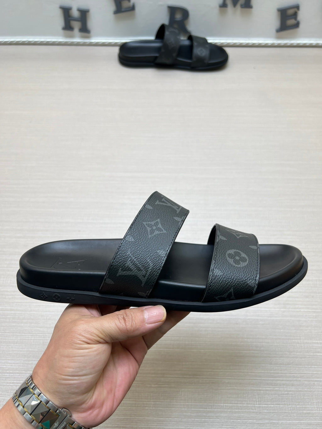 Z5ZE56 Popular slippers