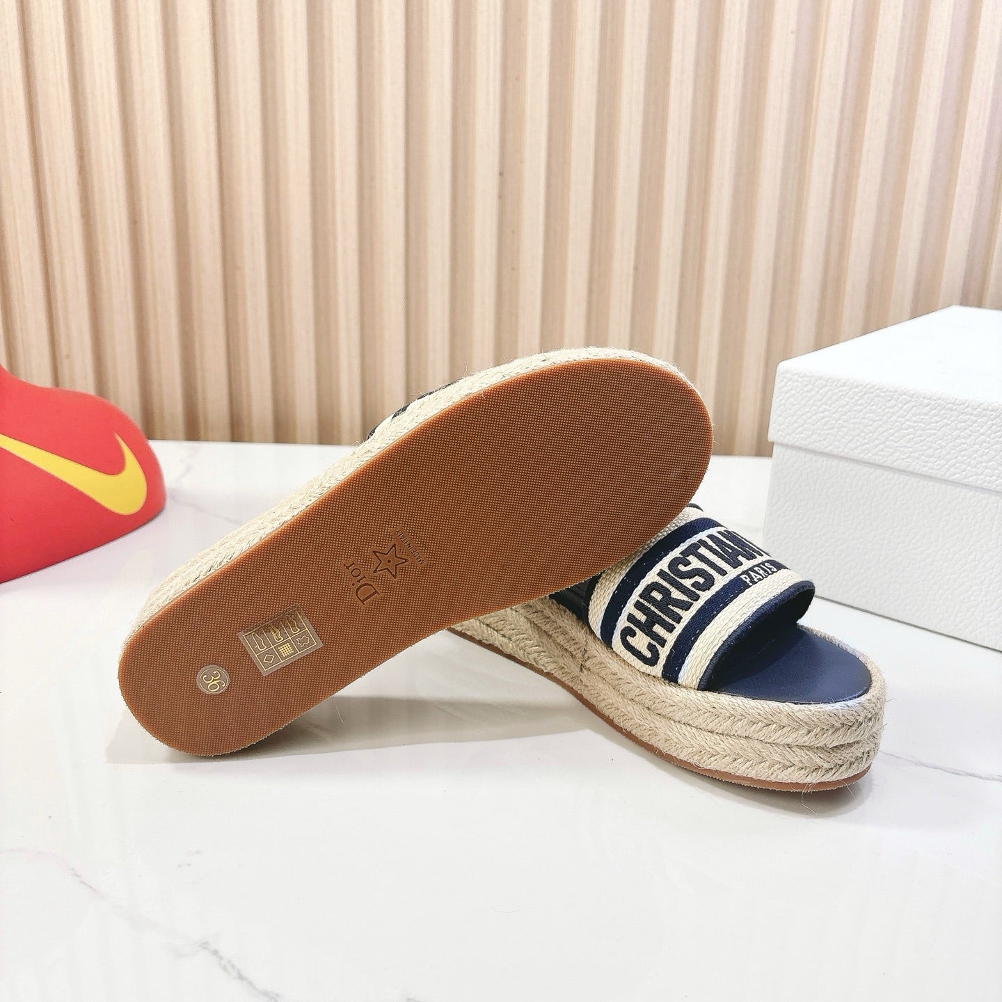 Z2Z85D22  Popular leather Shoes
