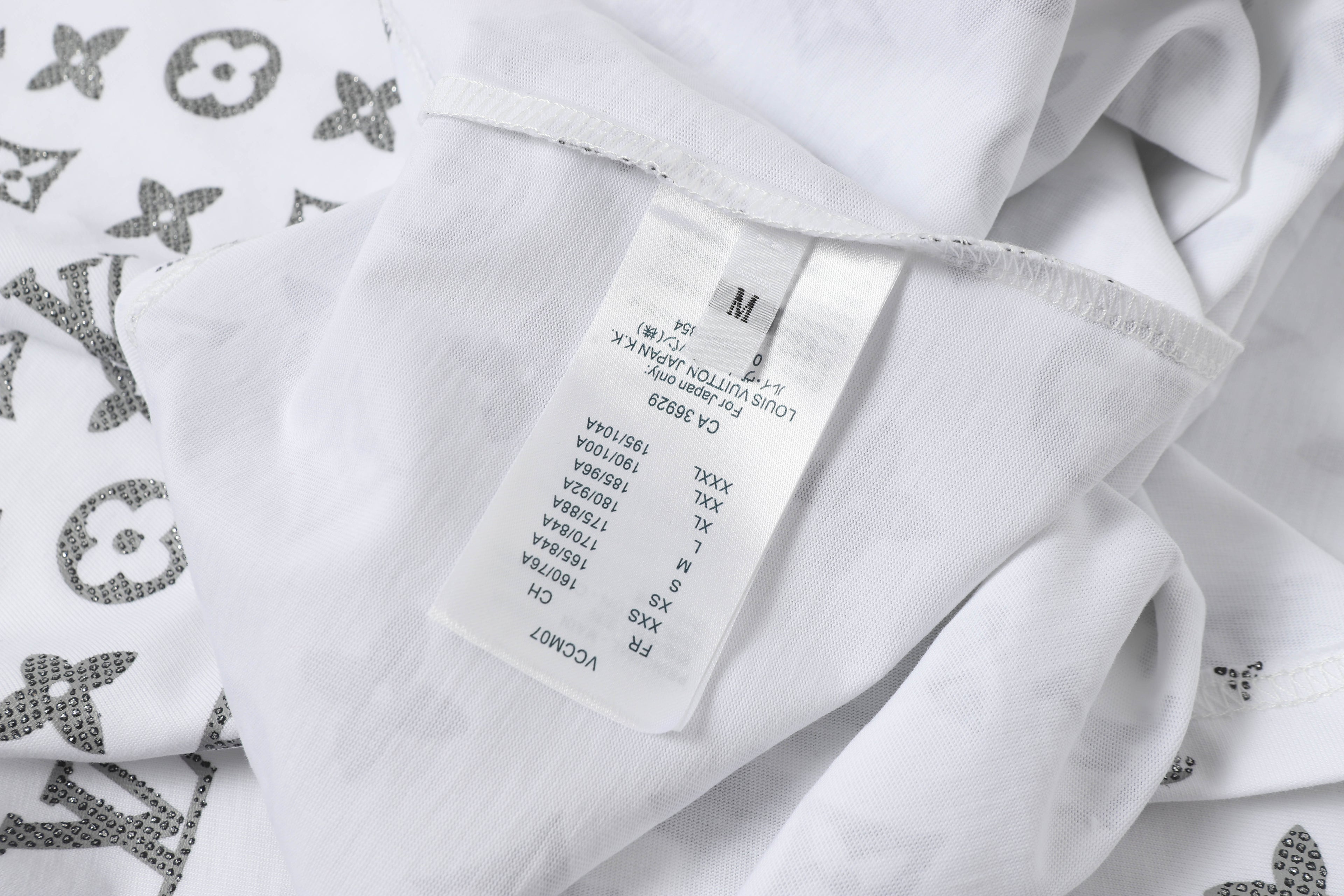 U1R45E152 Popular T-shirt