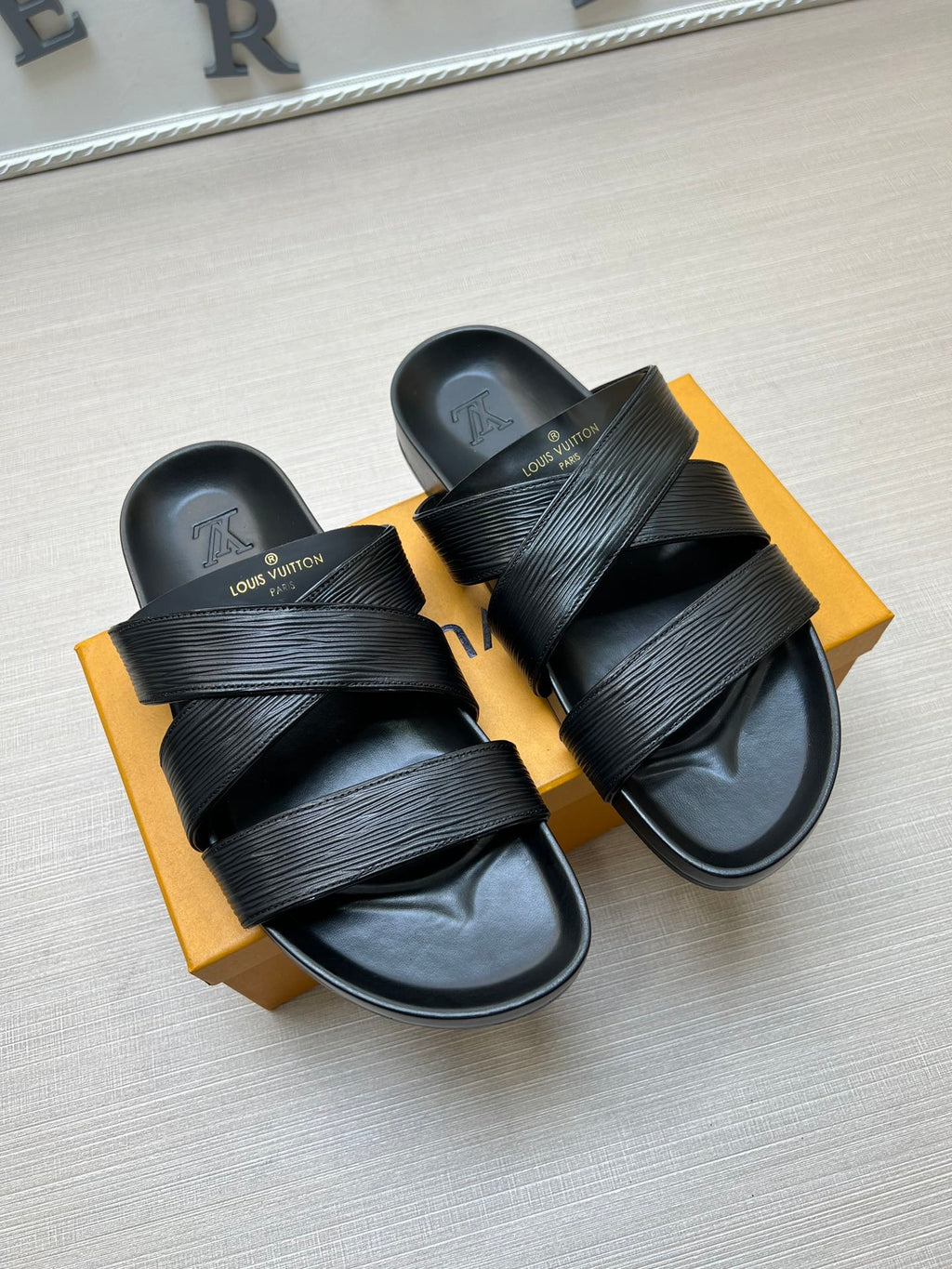 Z5ZE89 Popular slippers