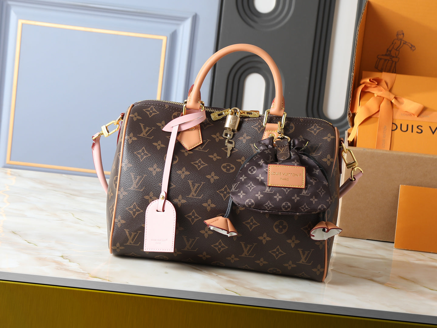 B1P36E23 Popular leather bag