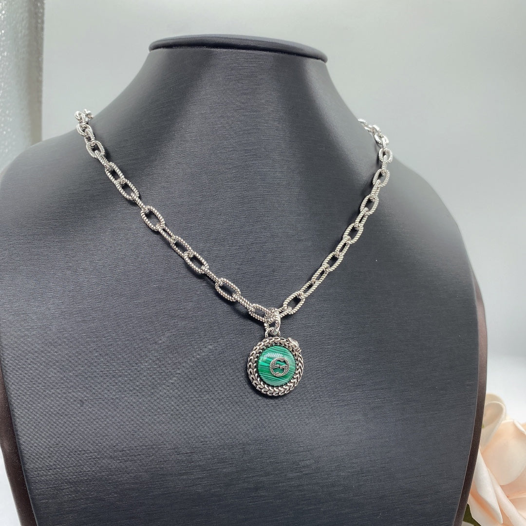 X1R75B40X Popular    Necklaces . Bracelets