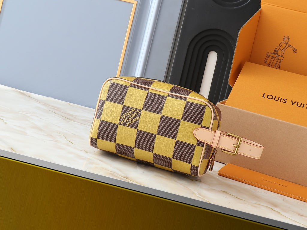 B1R15E69  Popular   leather bag