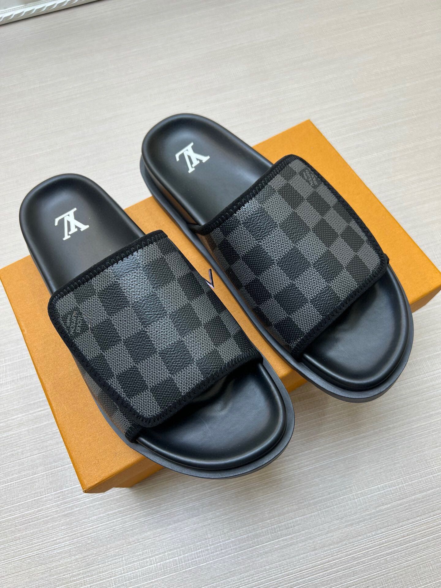 Z5WE245 Popular Slippers