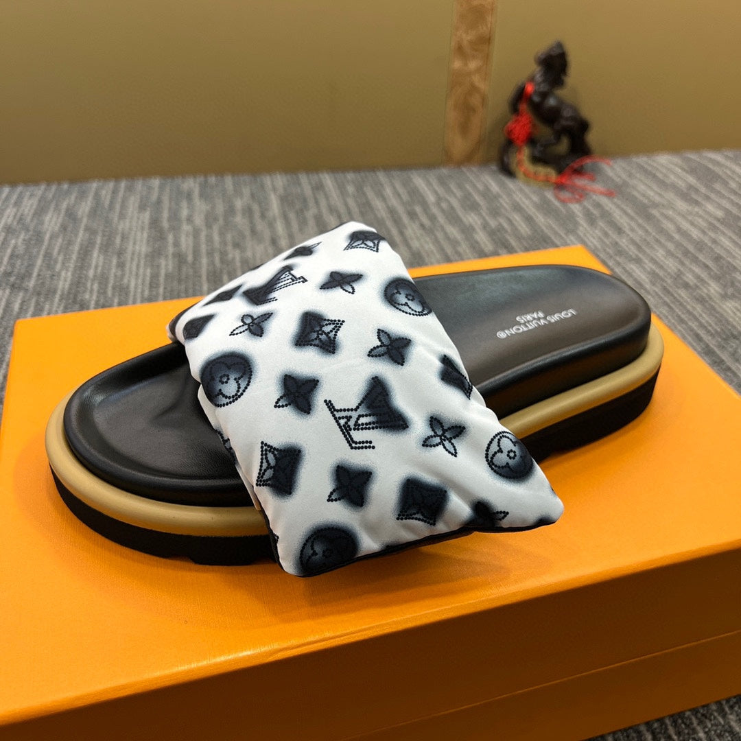 Z5XE118 Popular leather quality Slippers