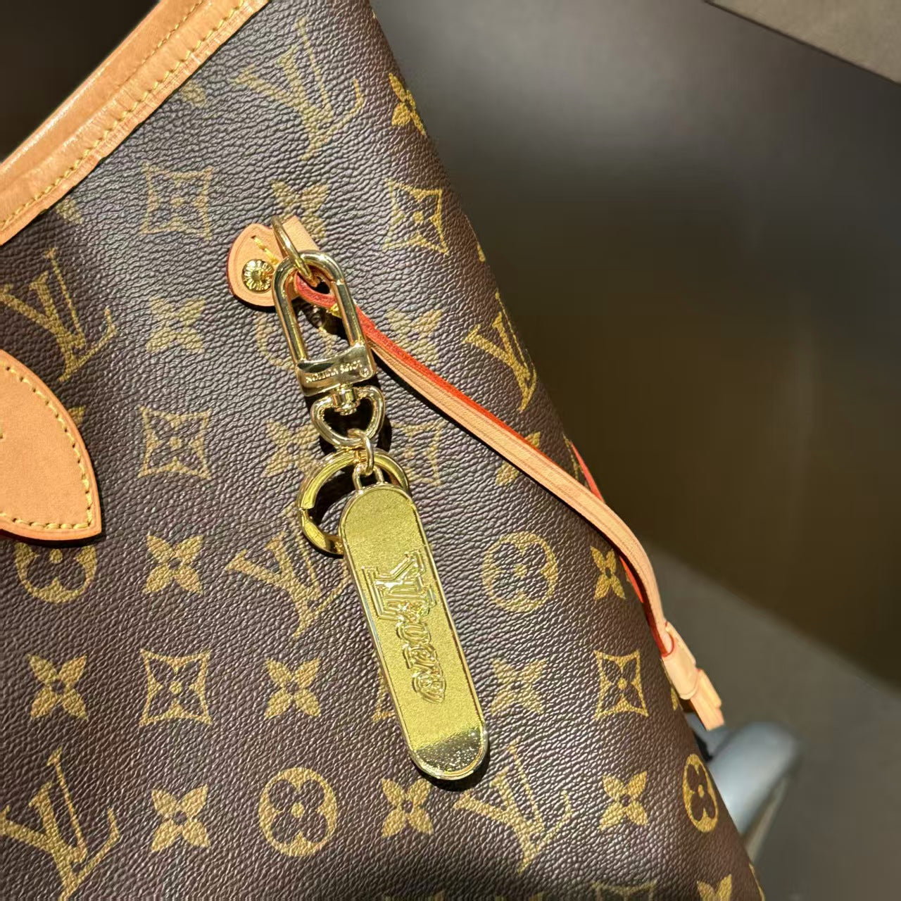 A1Q3105E25 Popular bag 's charms accessories