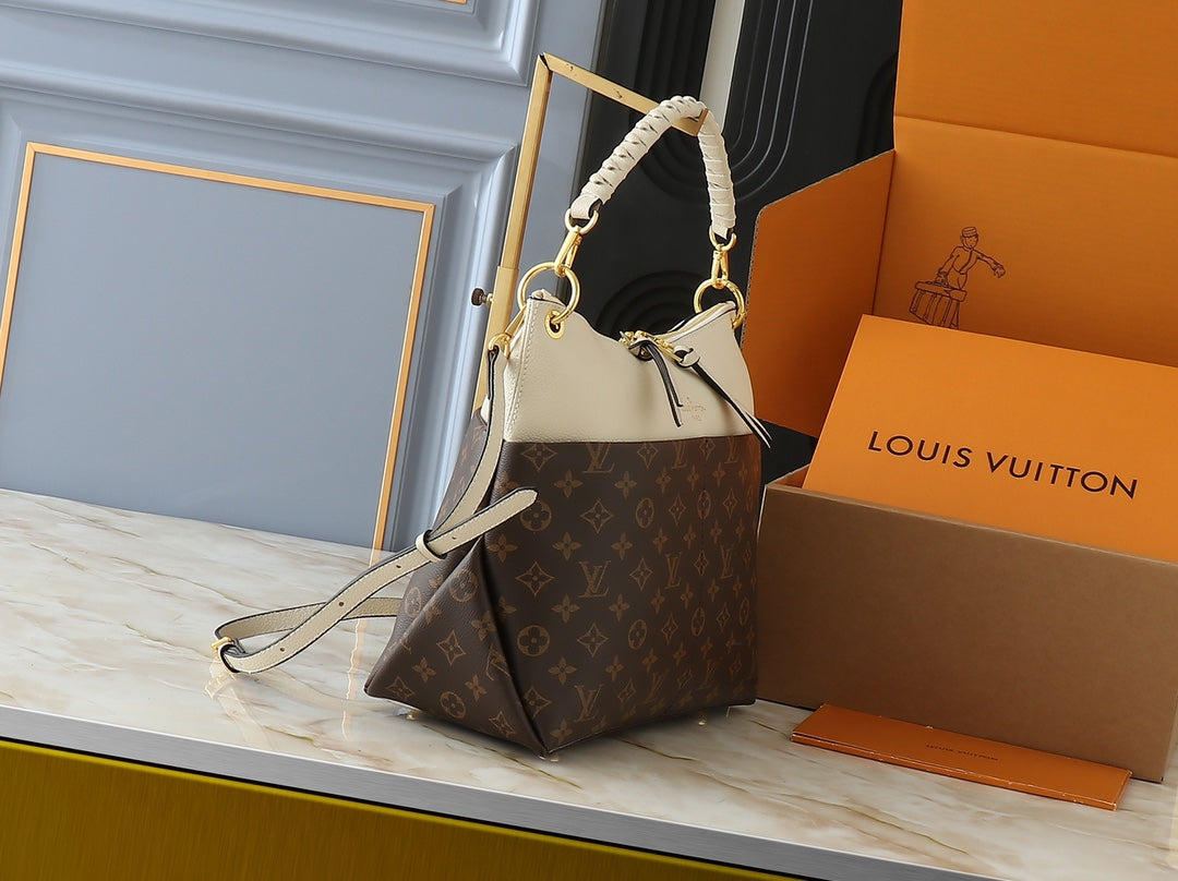 B1W35E115 Popular leather bag