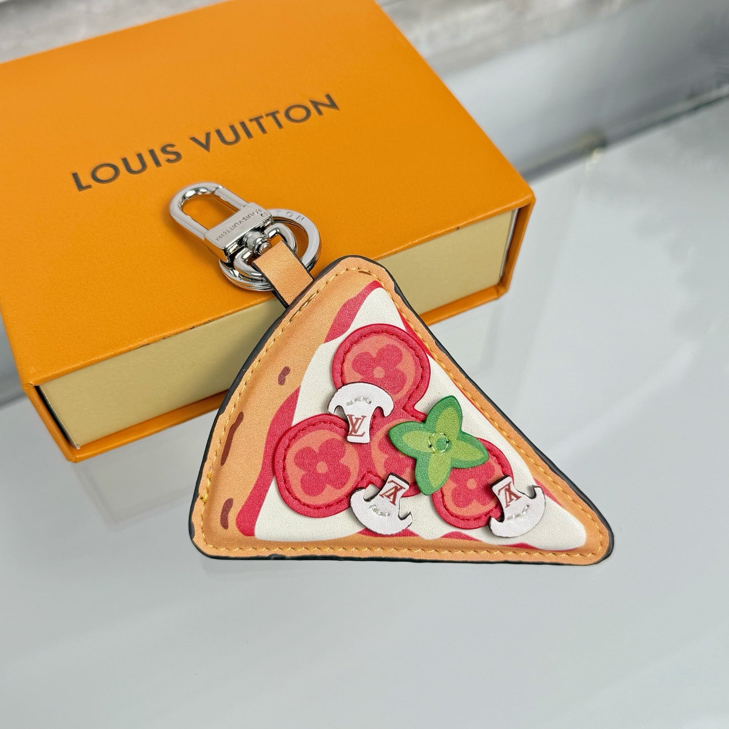 A1Q95E3 Popular bag 's charms accessories
