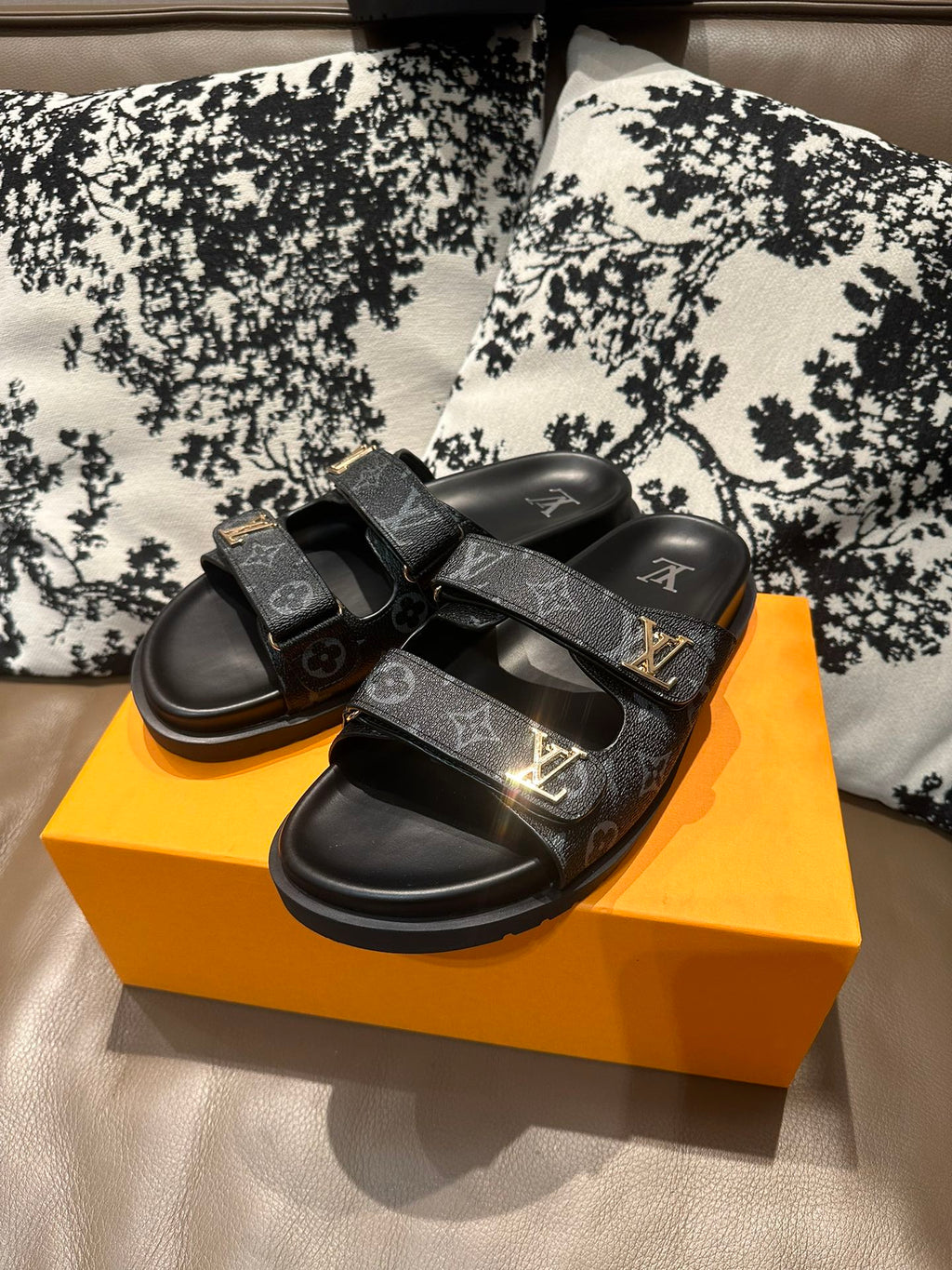 Z2Z85E29  Popular leather Shoes