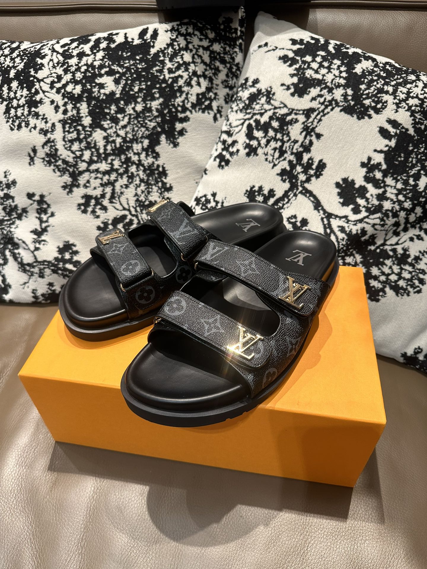 Z2Z85E29  Popular leather Shoes