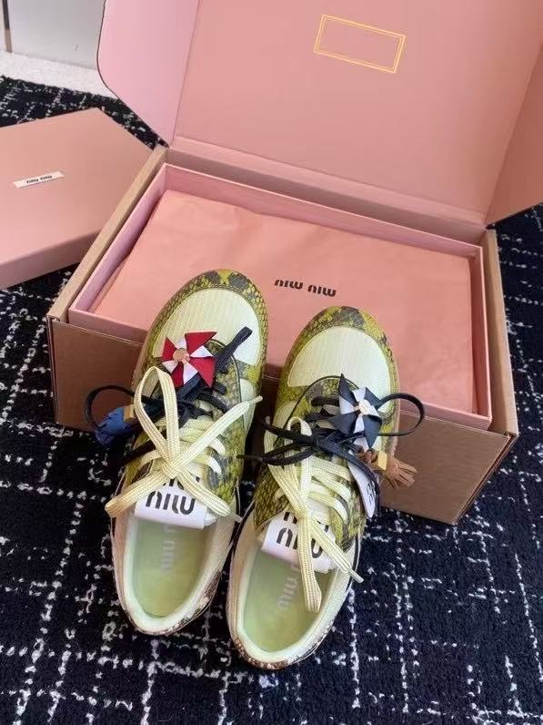Z2R55A12  Popular high-quality shoes
