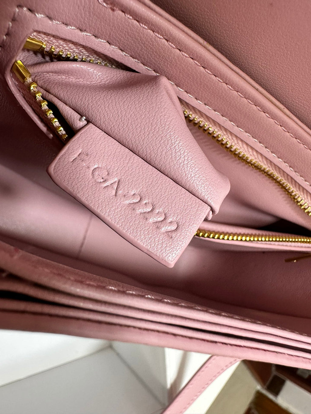 B1W25N61 Popular   leather bag