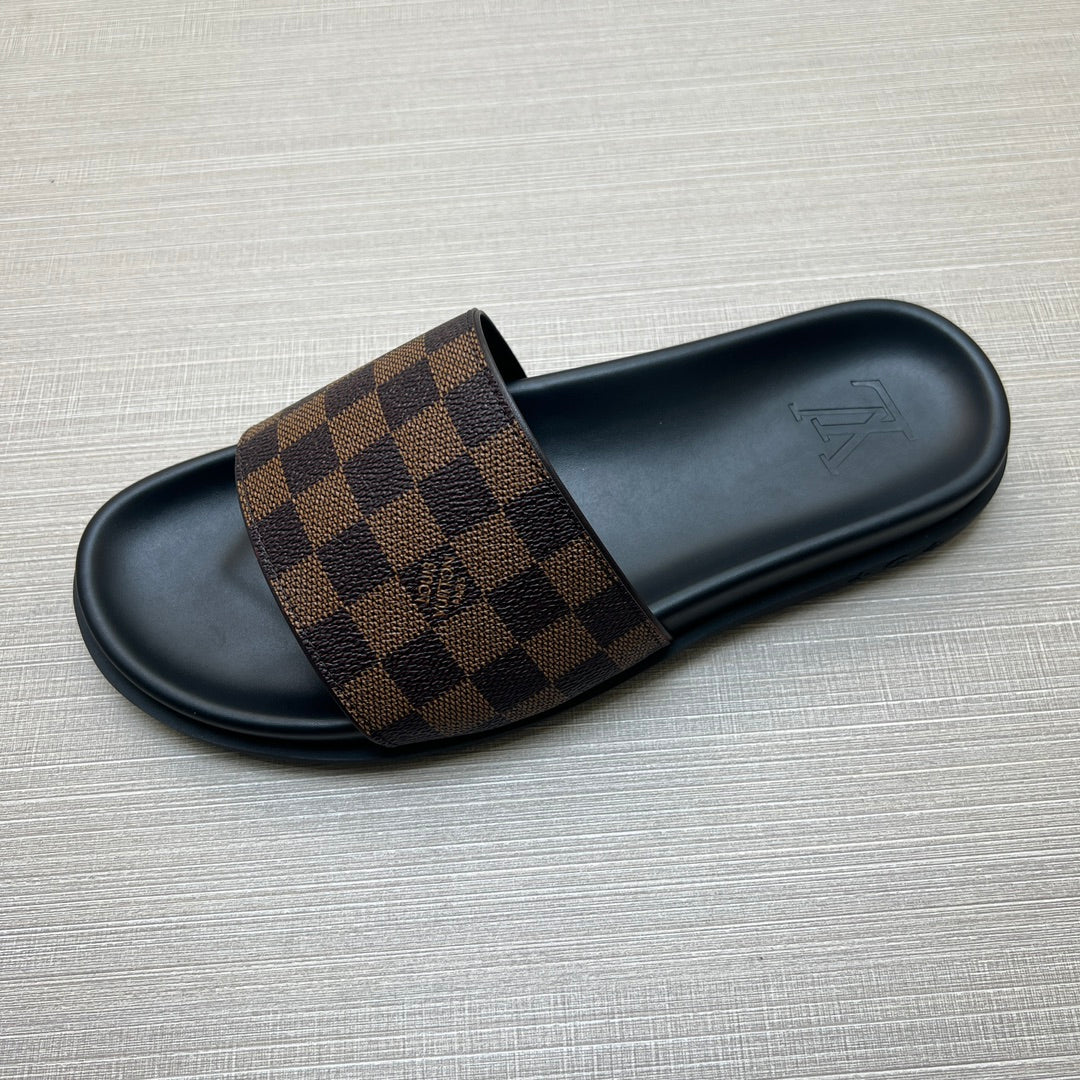 Z5ZE60 Popular slippers