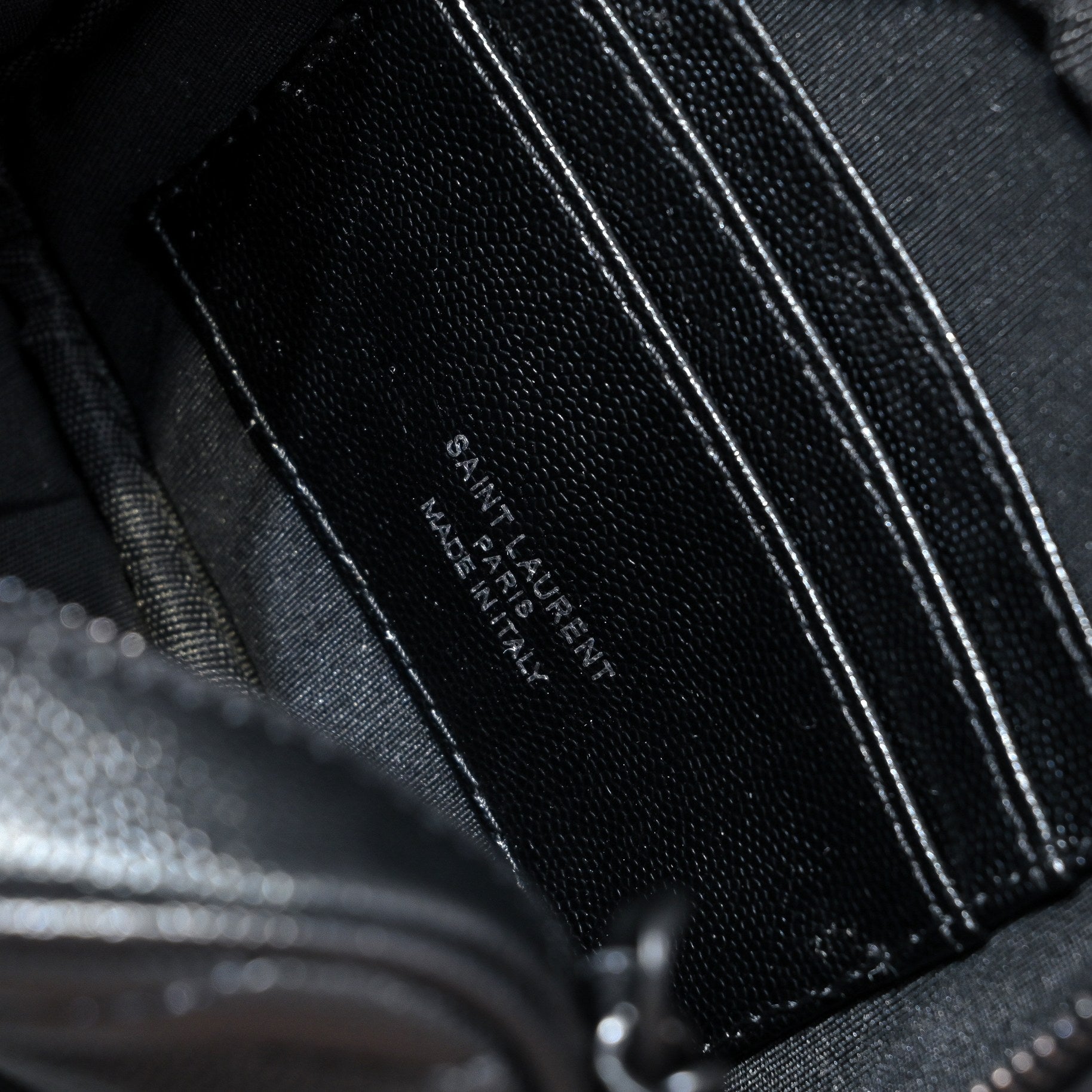 B1R46SL5  Popular leather bags