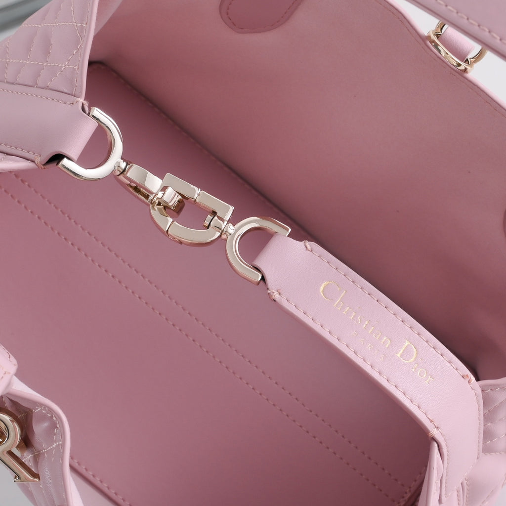 B1R76D40 Popular leather bag