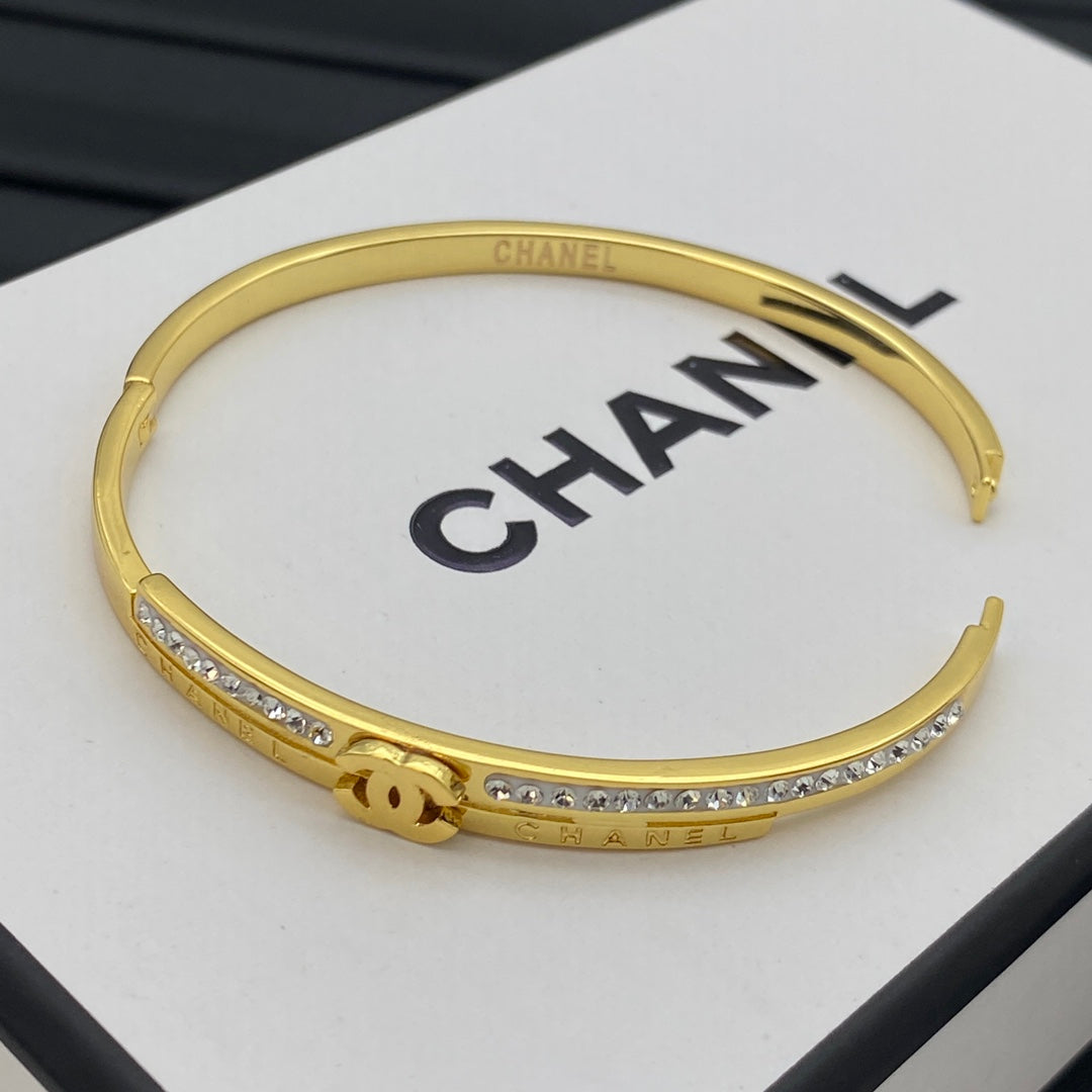 X1Q85C55K  Popular Bracelets