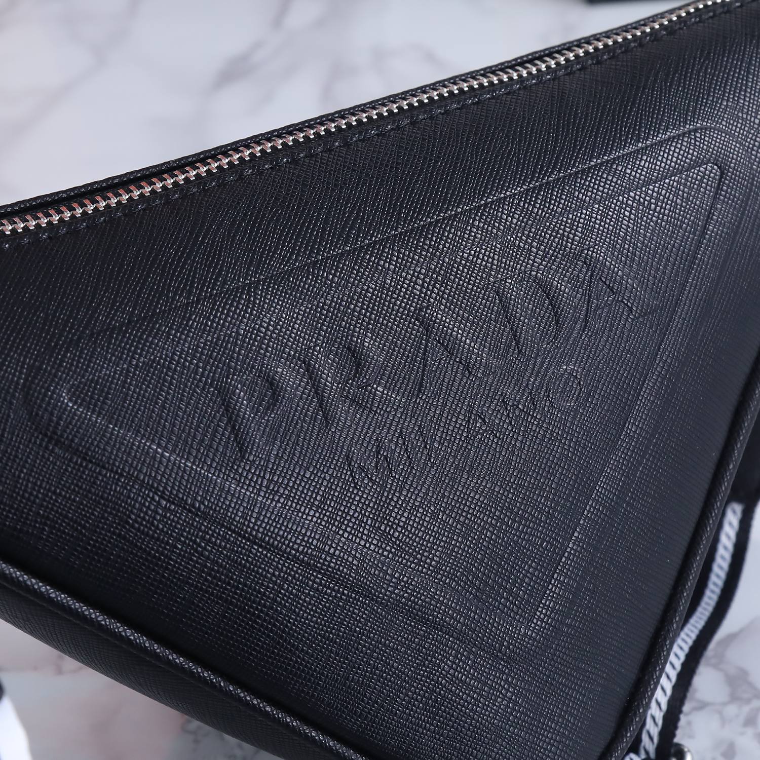 B1X43PD84 Popular   leather bag 