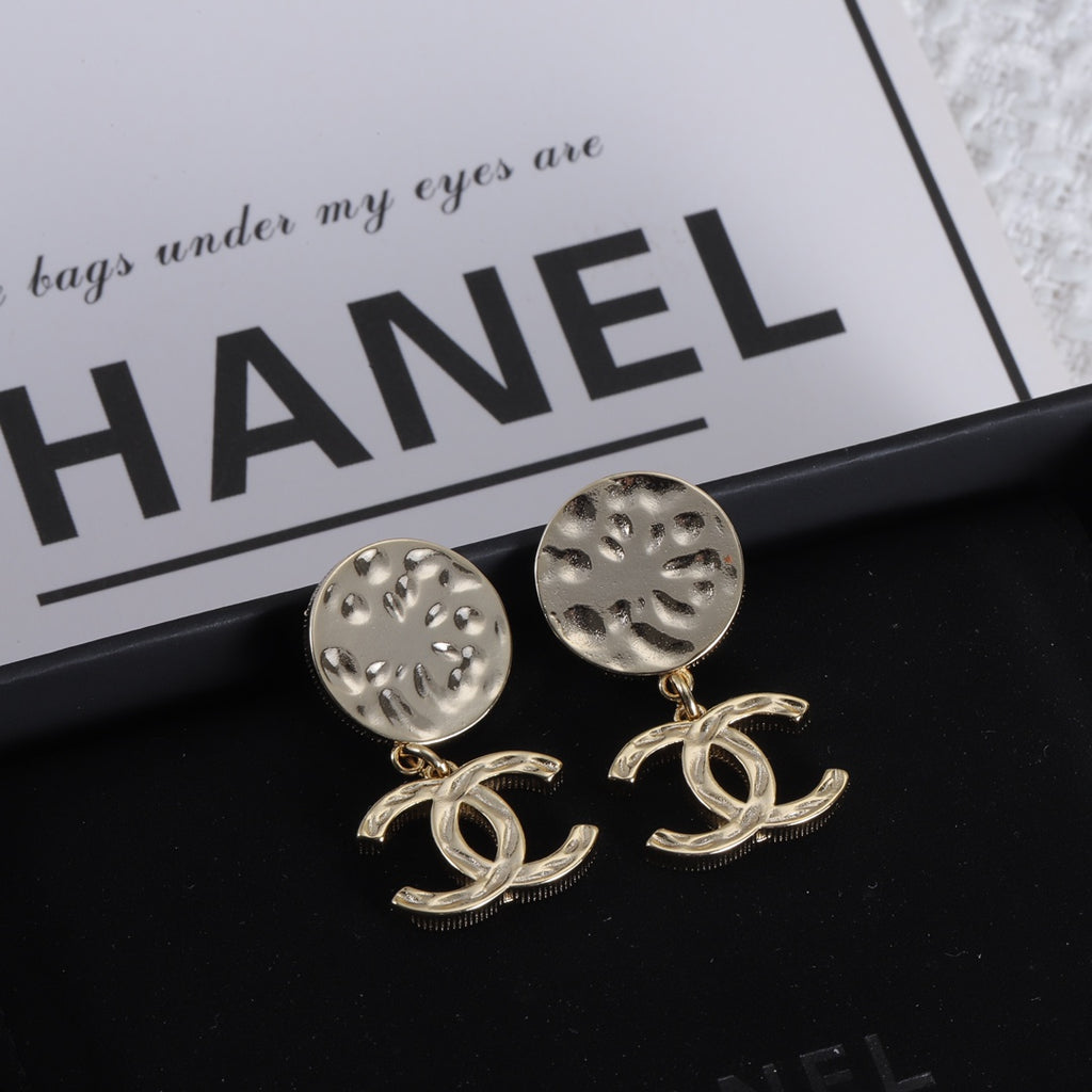 X1Q45C7E Popular Earrings
