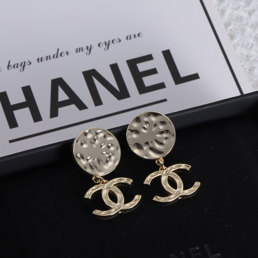 X1Q45C7E Popular Earrings