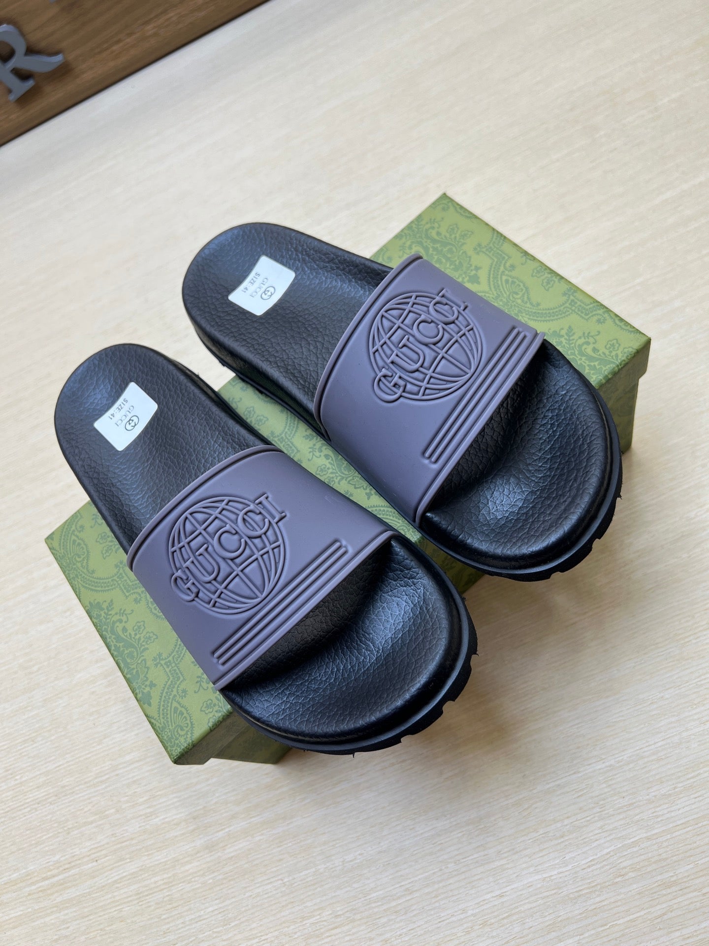 Z5R66B23 Popular  Slippers