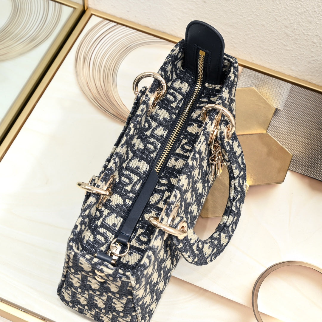 B1X54D439 Popular   embroidery bag