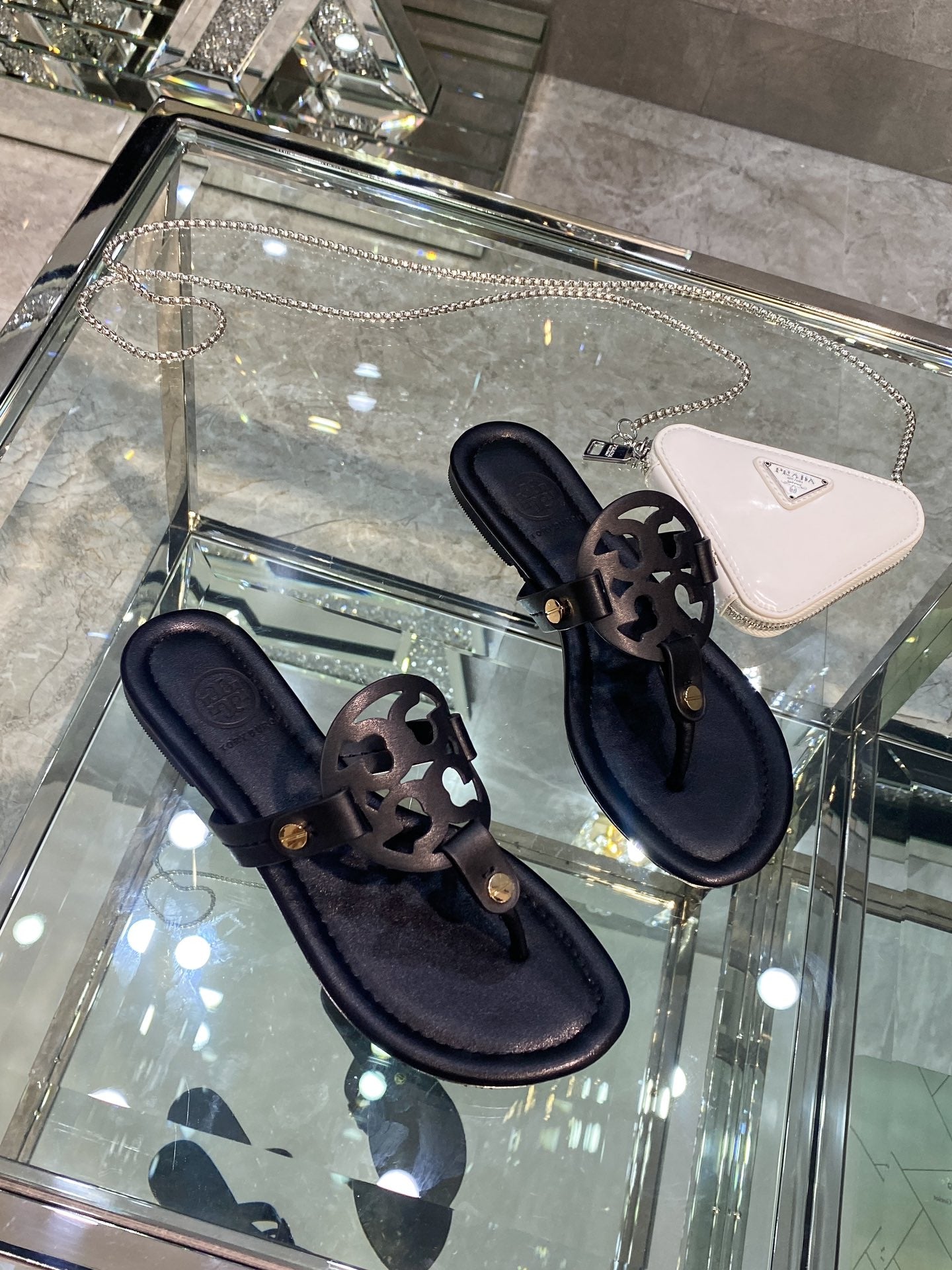 Z2Z85A3  Popular leather Shoes