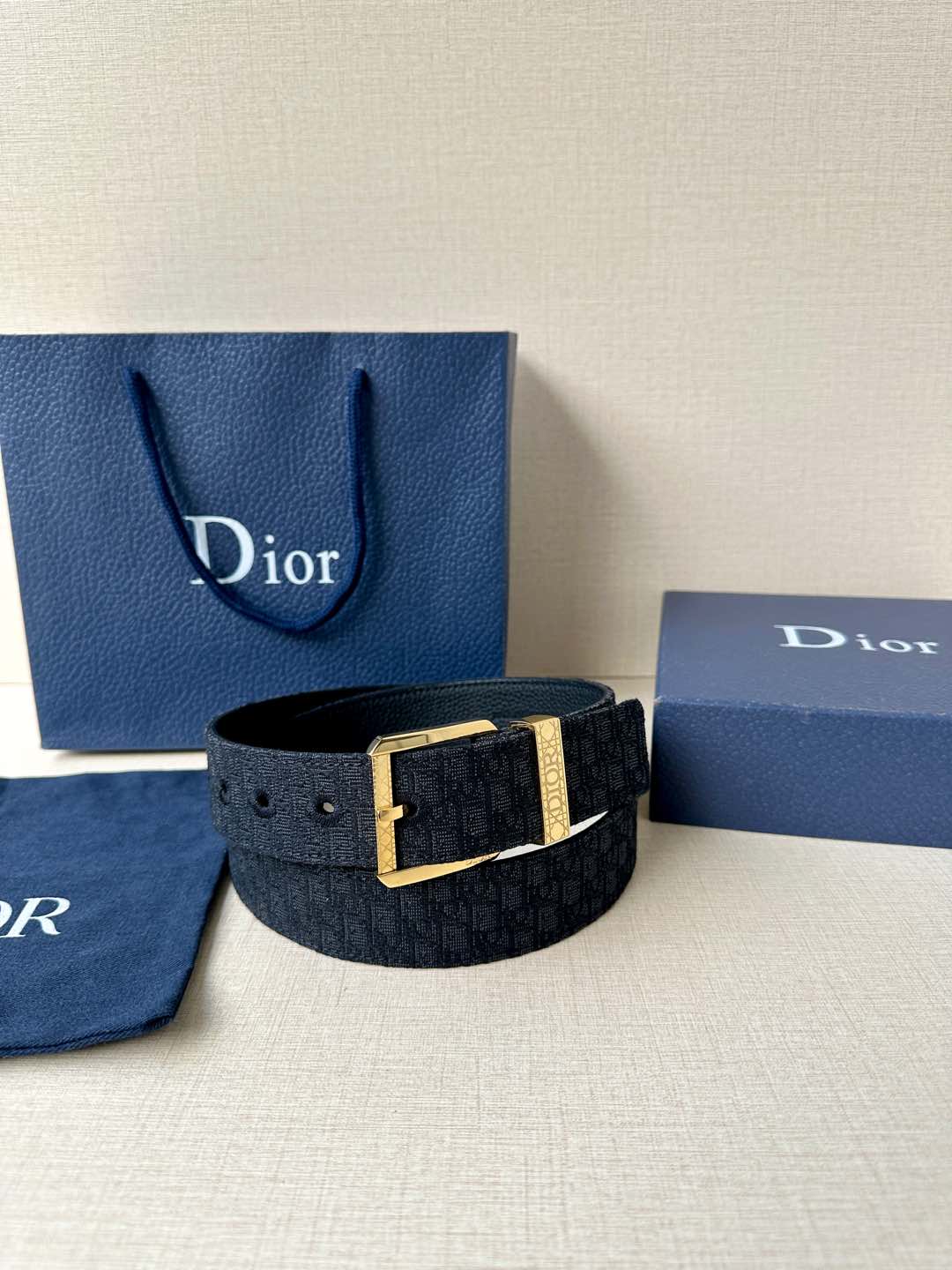 P1W15D156 Popular High quality belt With full package