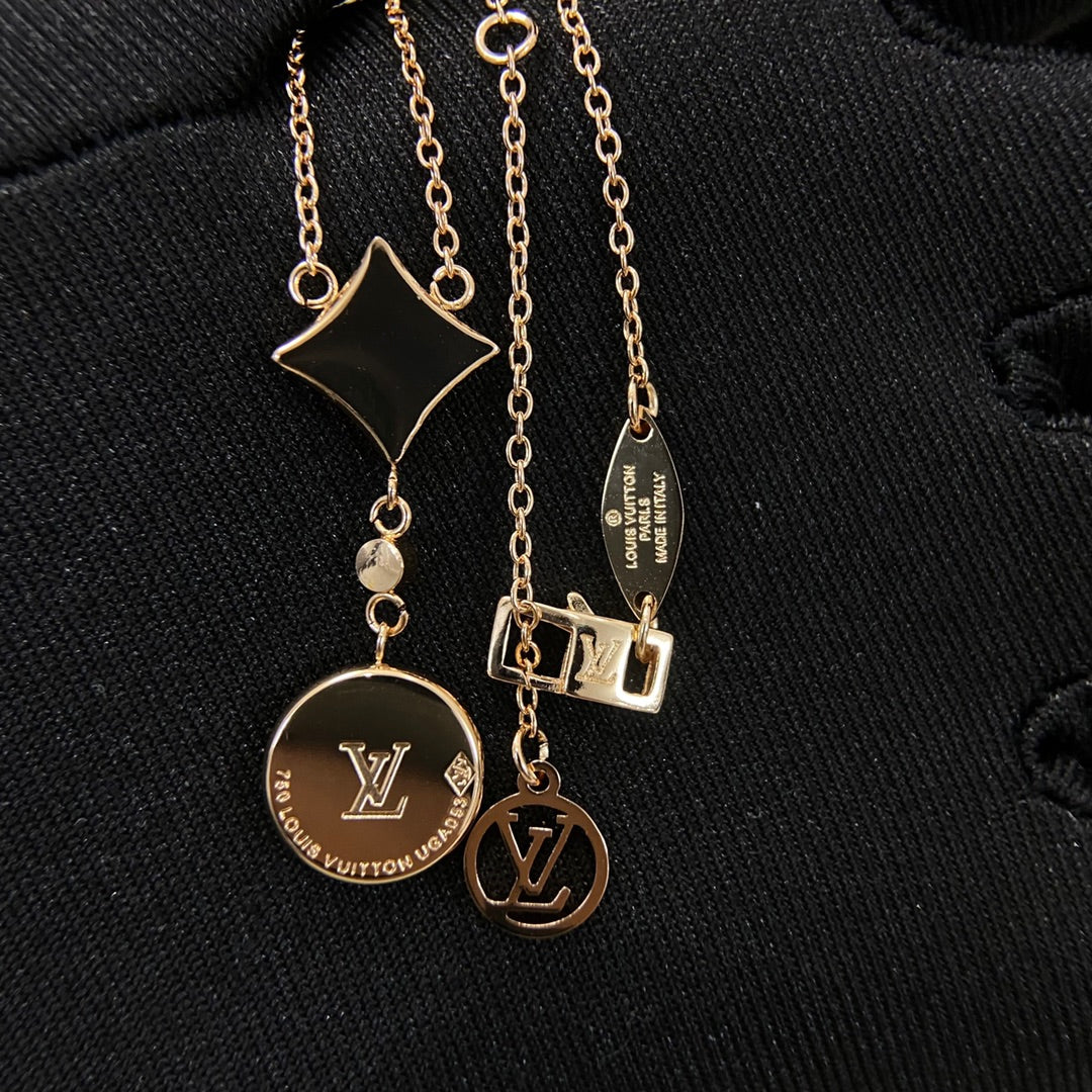 X5N76E18X Popular  Necklaces(mini flower）