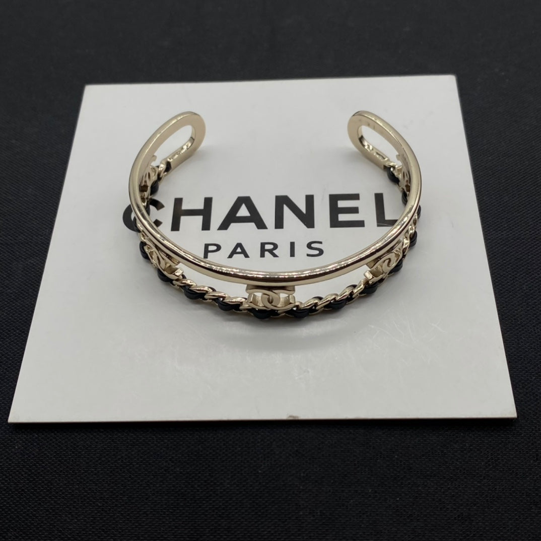 X1Z34C274K  Popular Bracelets