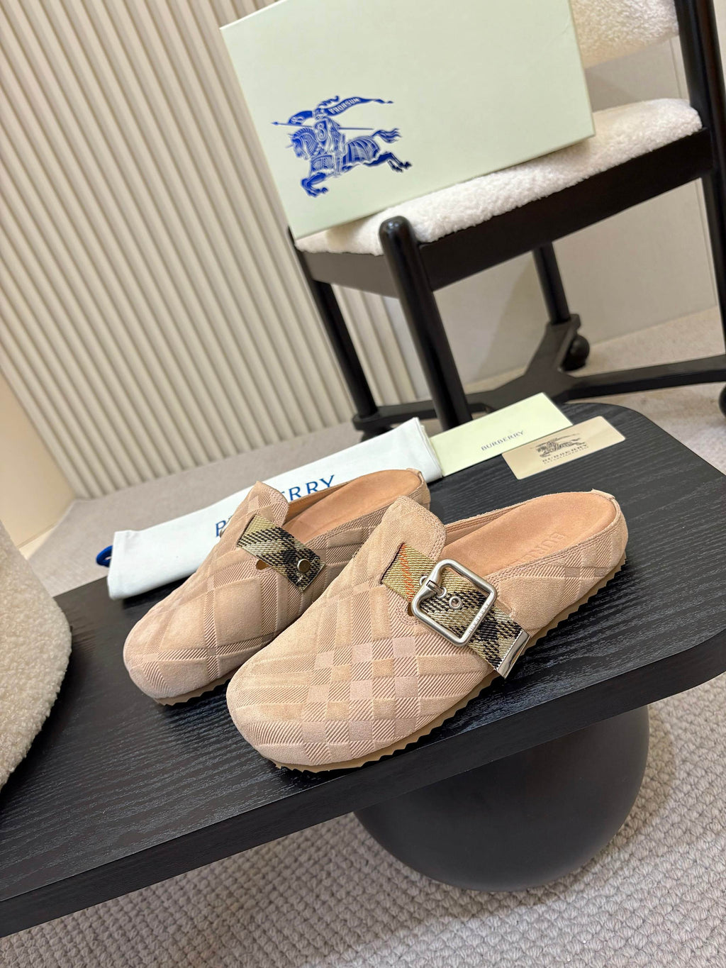 Z2Q105R243 Popular high-quality  Shoes
