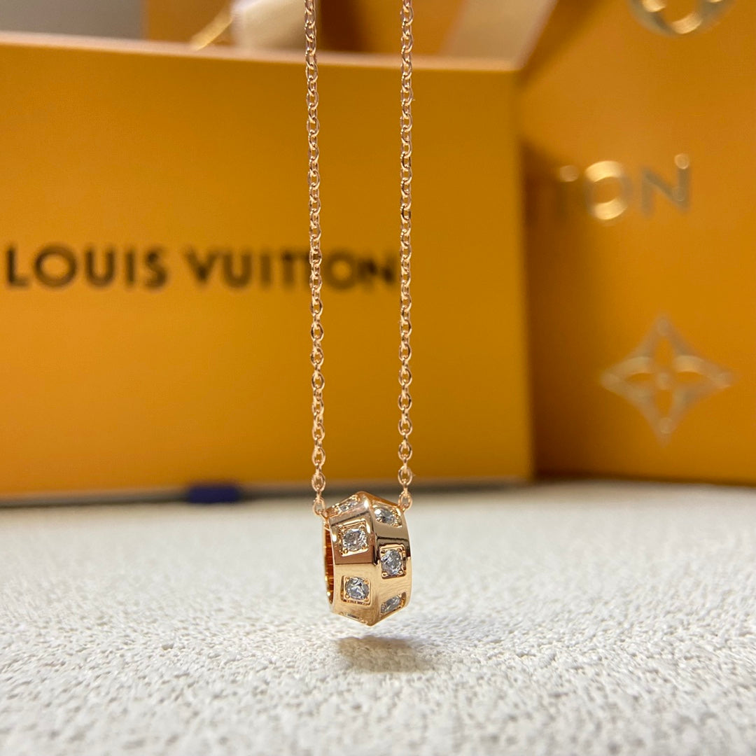 X1Q85E332X Popular Necklaces