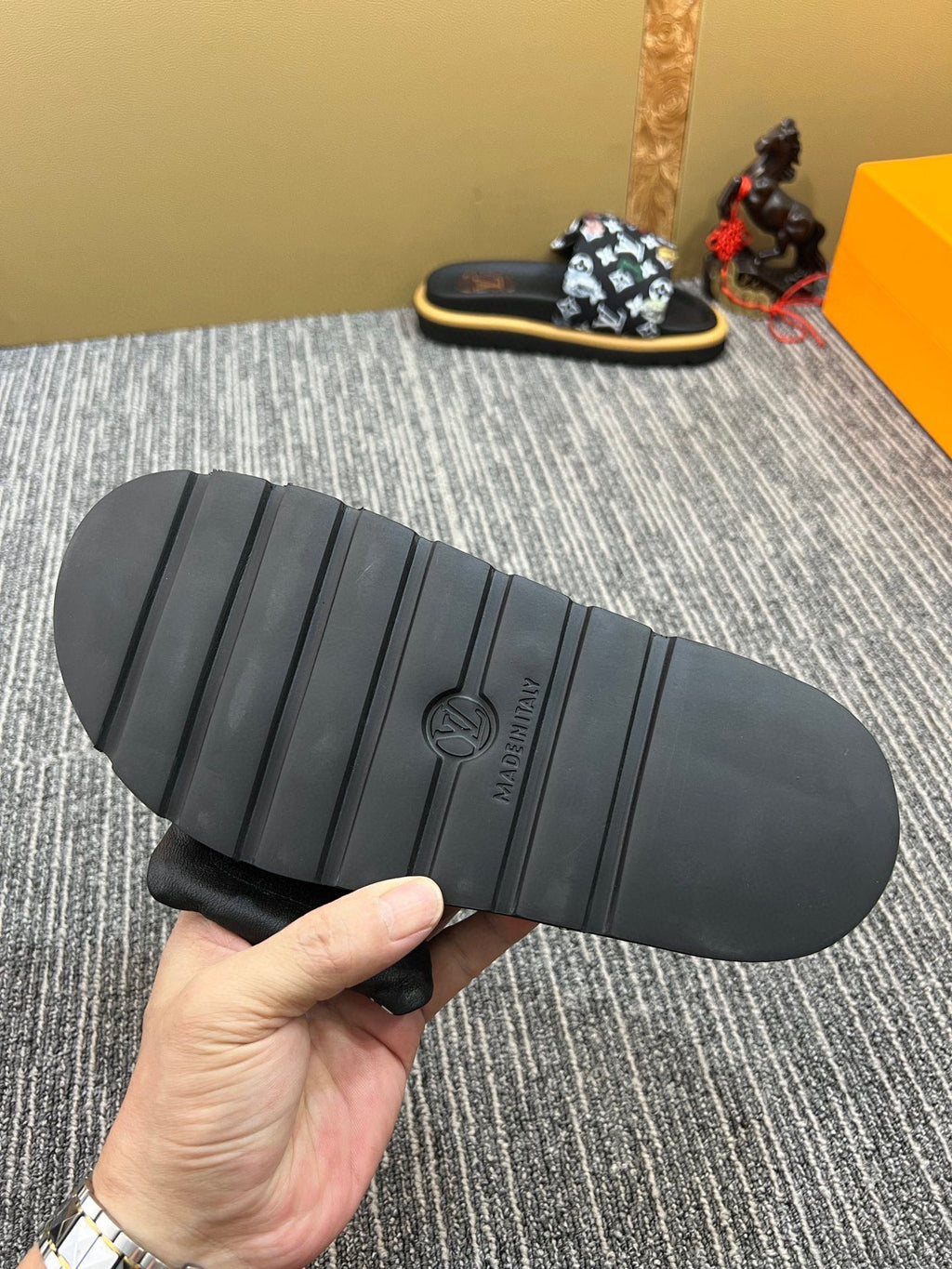 Z5XF120 Popular leather quality Slippers