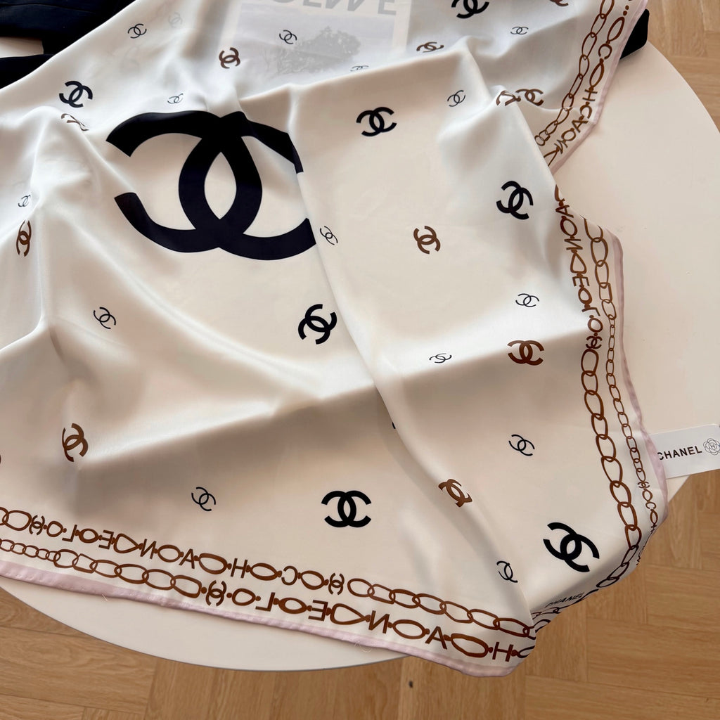 W1N4610 Popular Silk Scarve