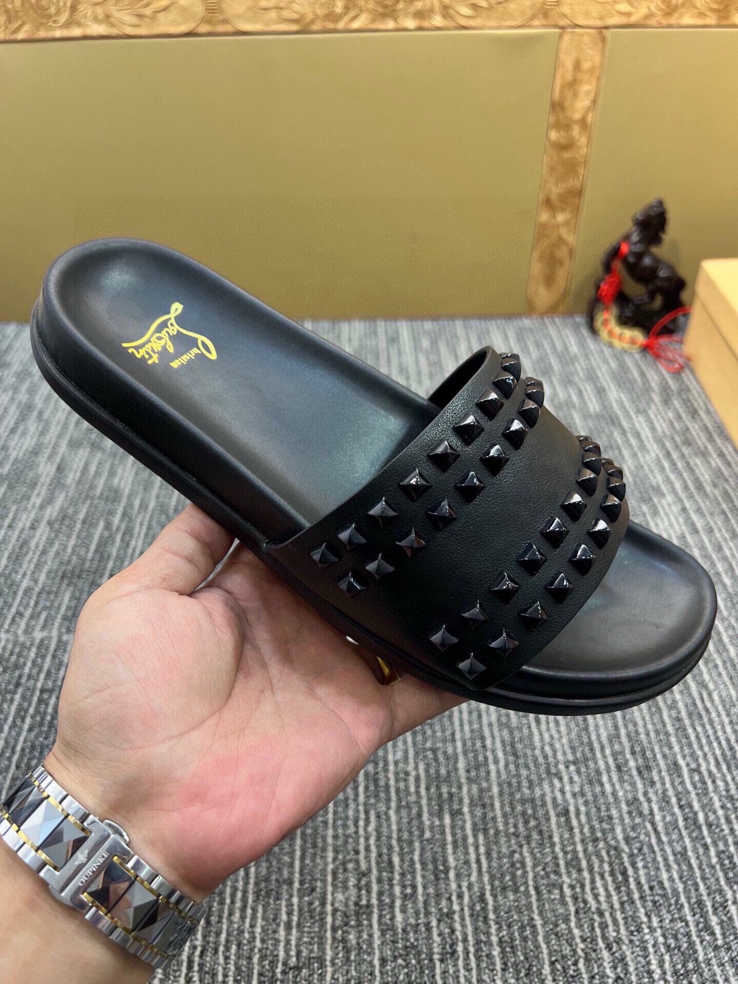 Z5ZA126 Popular slippers