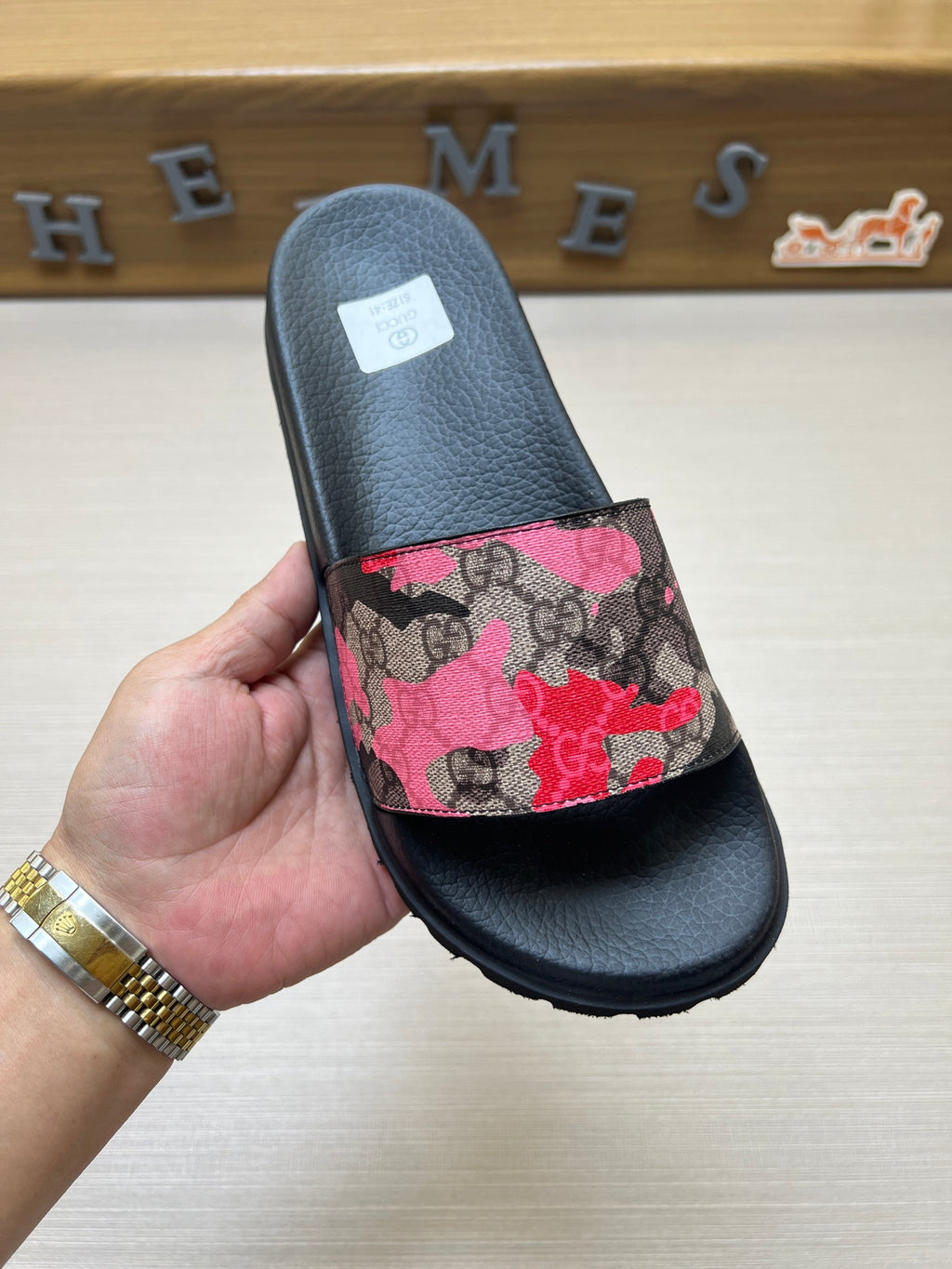 Z5X76B4 Popular slippers