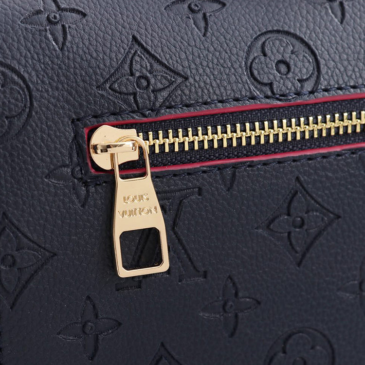 B1X41E92 Popular leather bag 