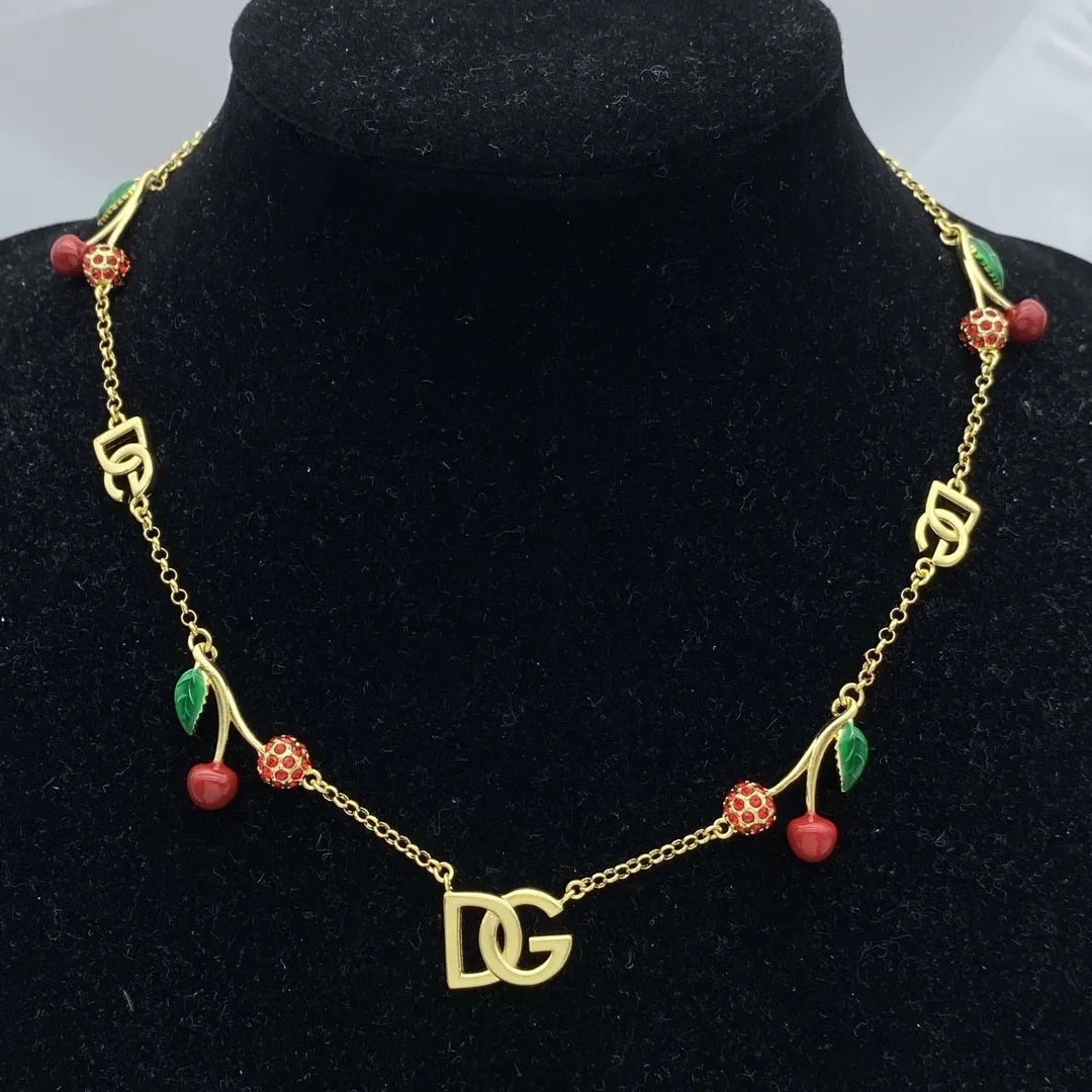 X1Q85A249X Popular Necklace