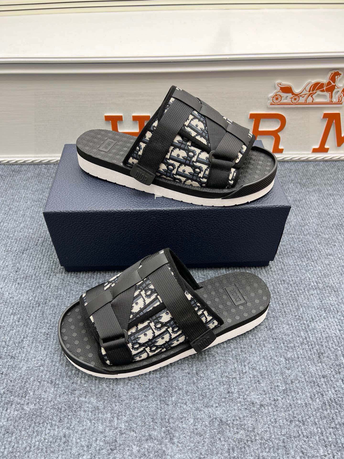 Z5Z35D305 Popular Slippers