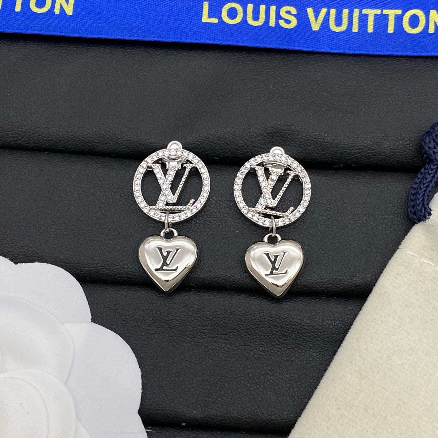 X1Z95E68E Popular Earrings