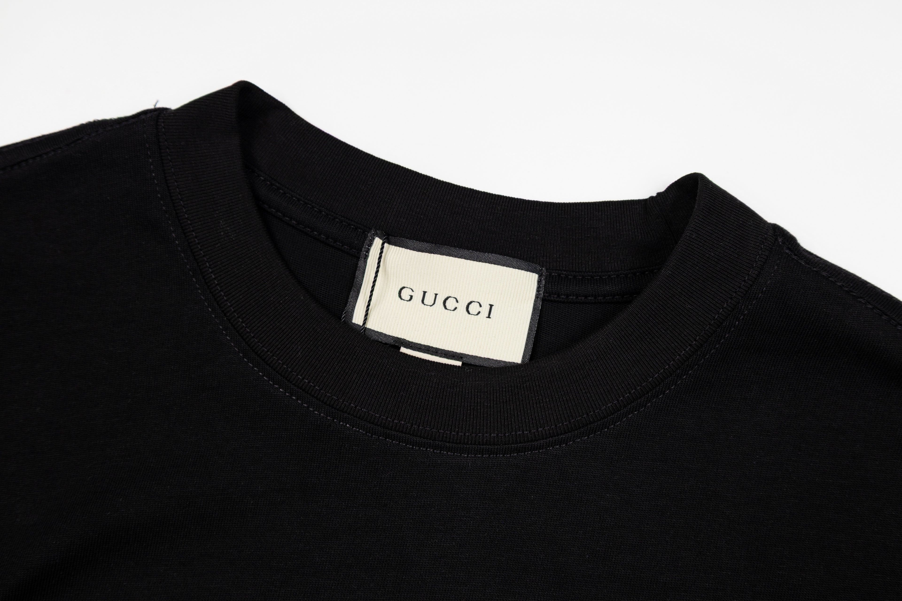 U1R76B31 Popular T-shirts